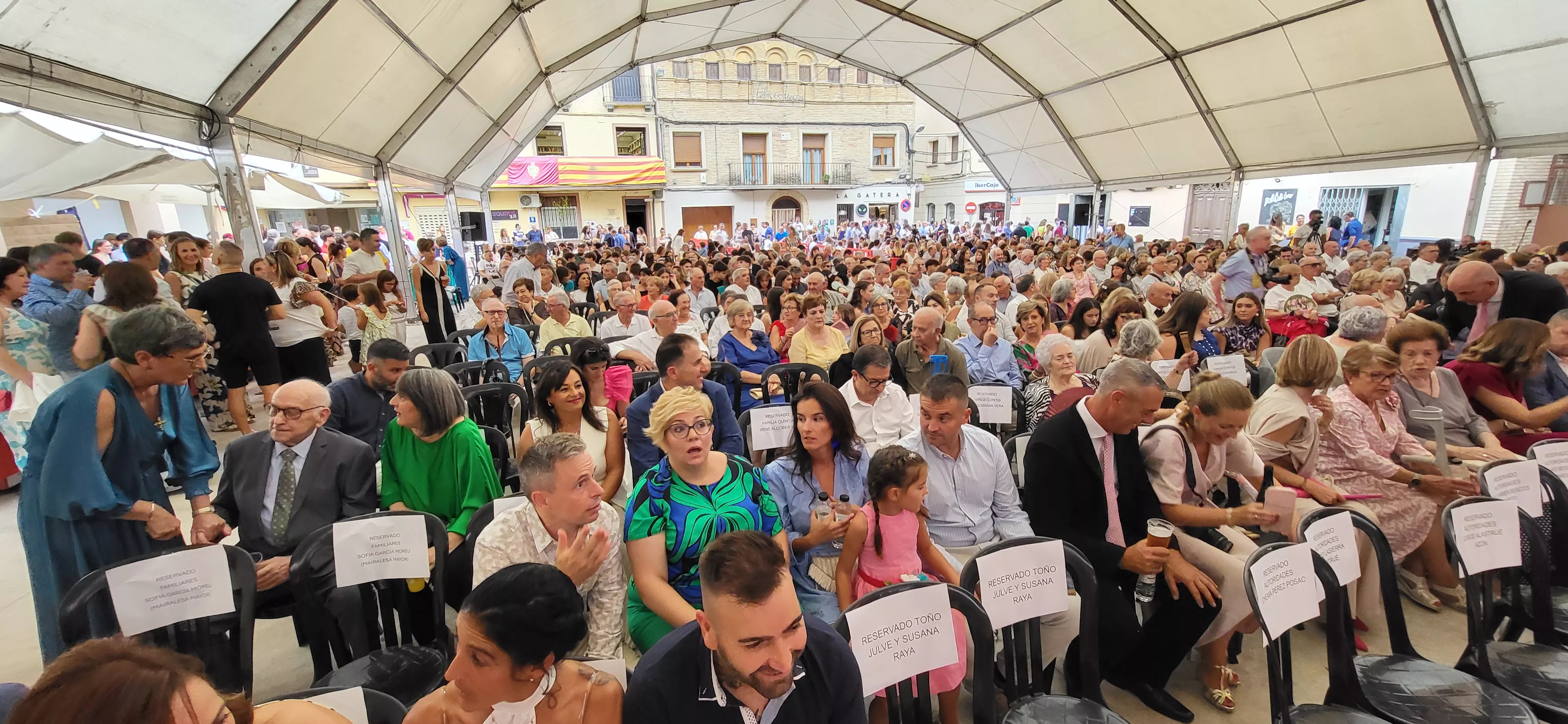 Presentación de las mairalesas y quintos y quintas de Almudévar 2024. Foto Mercedes Manterola