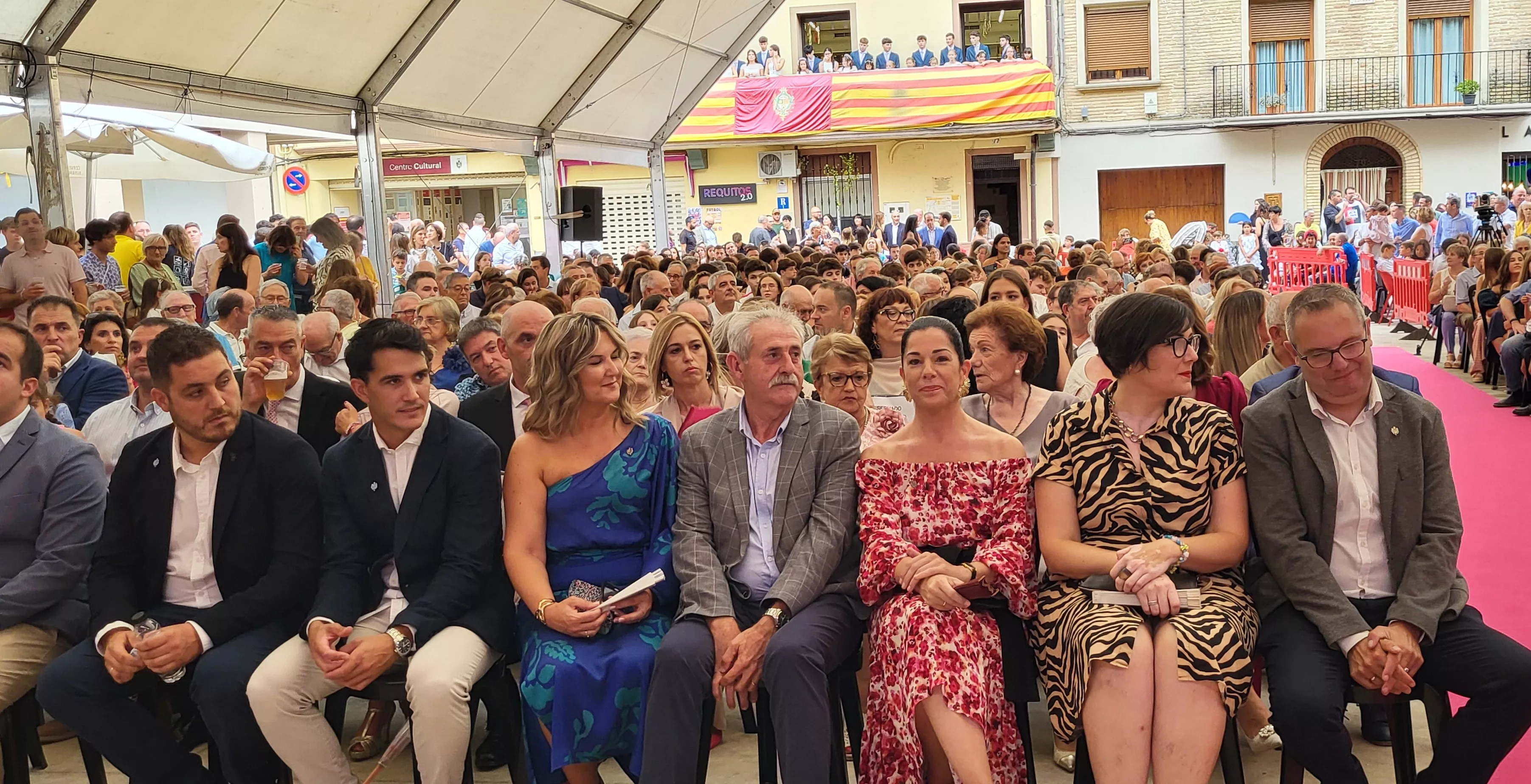 Presentación de las mairalesas y quintos y quintas de Almudévar 2024. Foto Mercedes Manterola