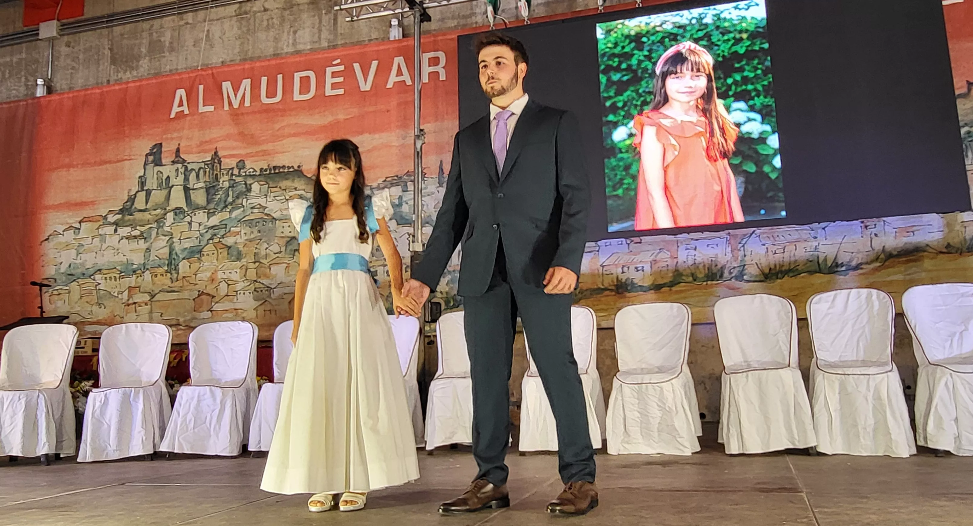 Presentación de las mairalesas y quintos y quintas de Almudévar 2024. Foto Mercedes Manterola