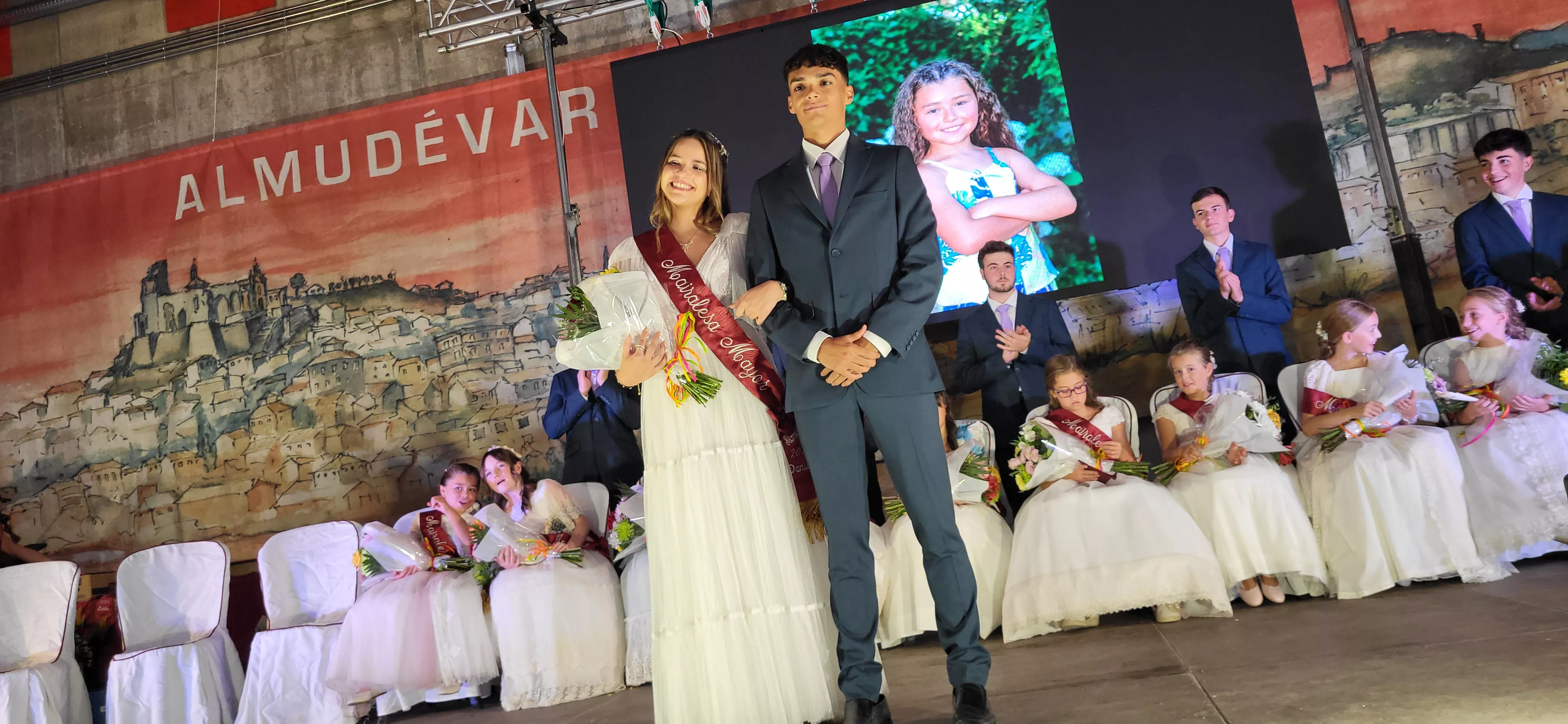 Presentación de las mairalesas y quintos y quintas de Almudévar 2024. Foto Mercedes Manterola