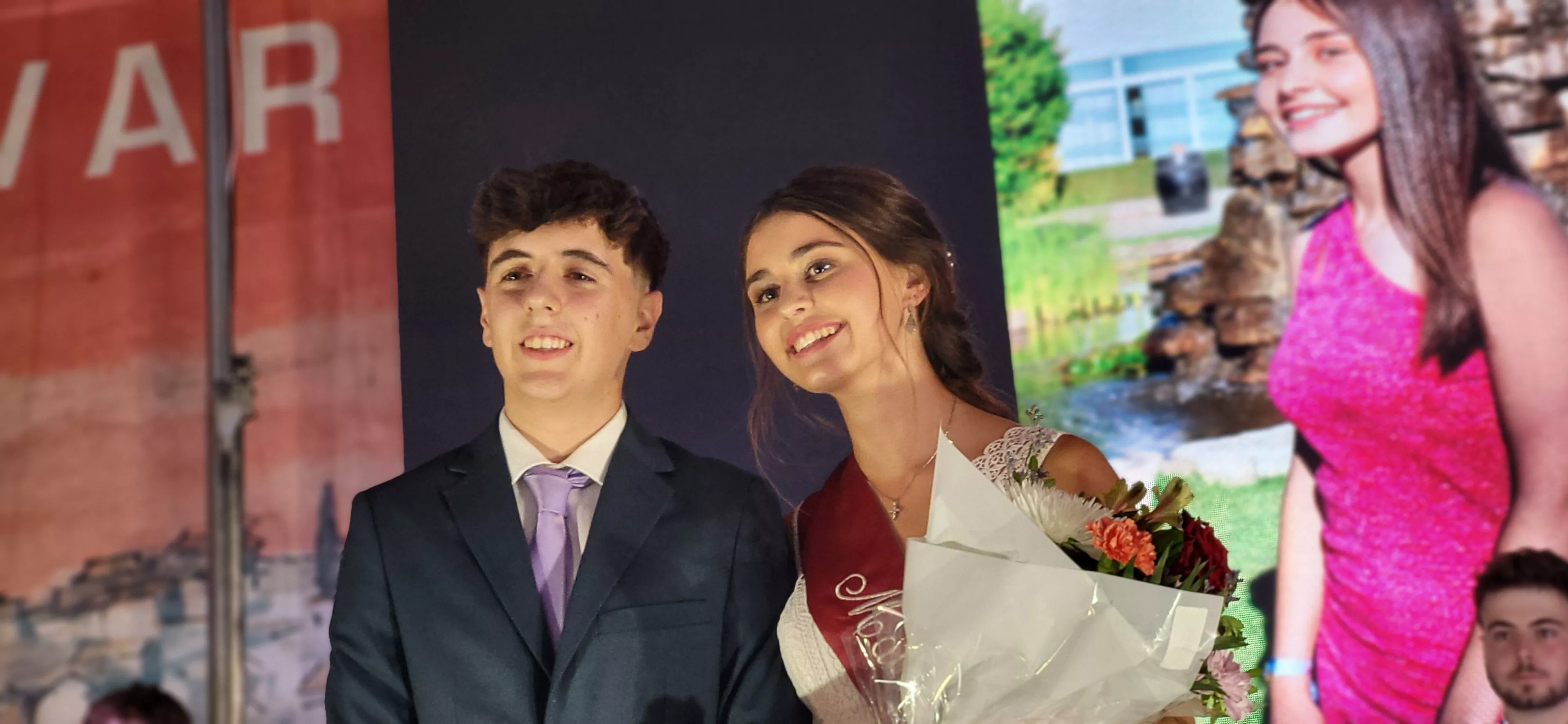 Presentación de las mairalesas y quintos y quintas de Almudévar 2024. Foto Mercedes Manterola