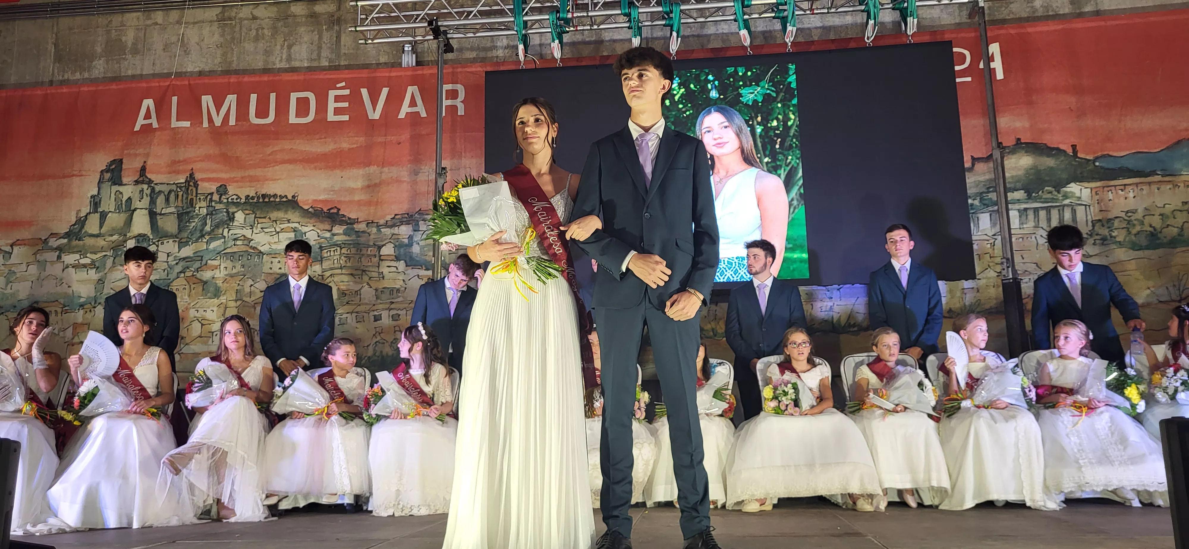 Presentación de las mairalesas y quintos y quintas de Almudévar 2024. Foto Mercedes Manterola