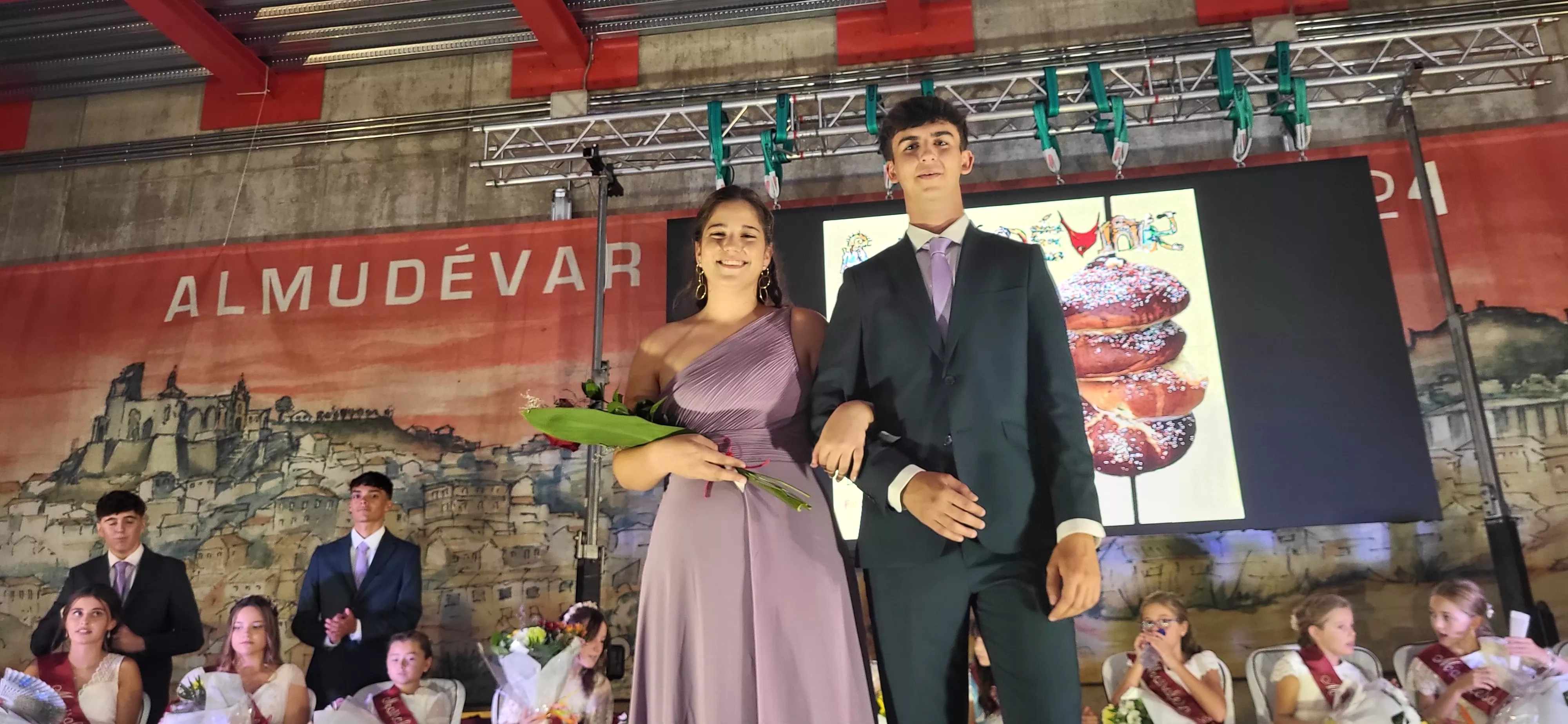 Presentación de las mairalesas y quintos y quintas de Almudévar 2024. Foto Mercedes Manterola