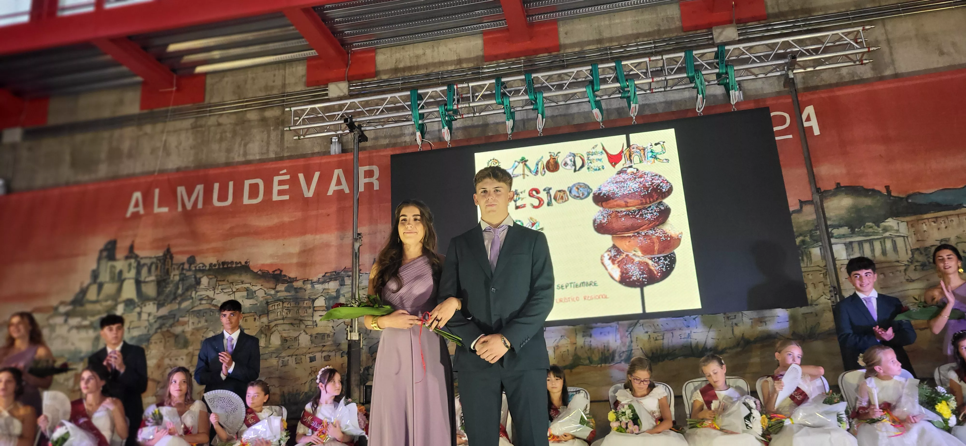 Presentación de las mairalesas y quintos y quintas de Almudévar 2024. Foto Mercedes Manterola