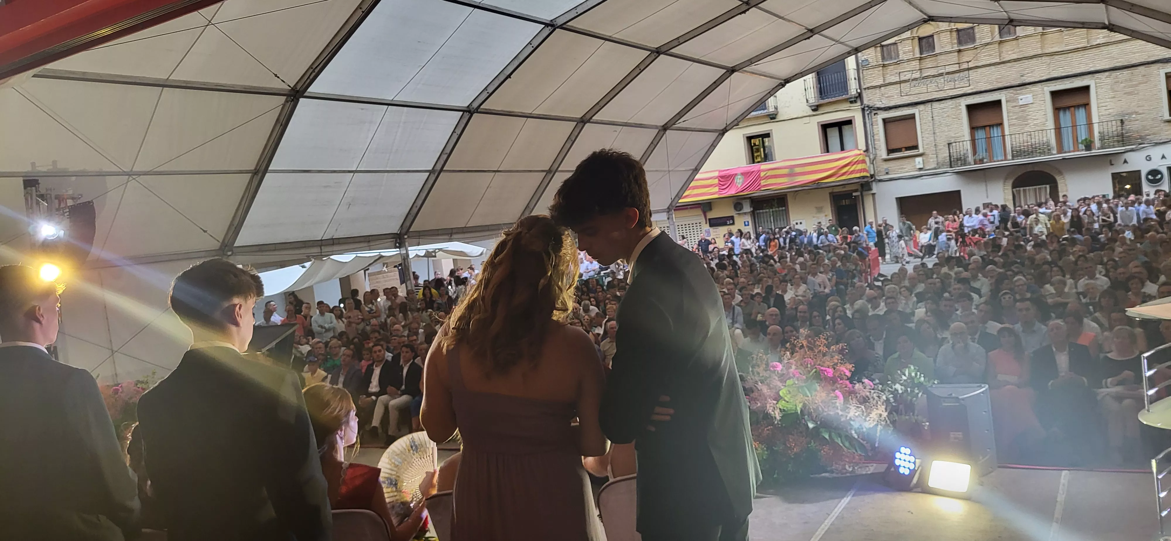 Presentación de las mairalesas y quintos y quintas de Almudévar 2024. Foto Mercedes Manterola