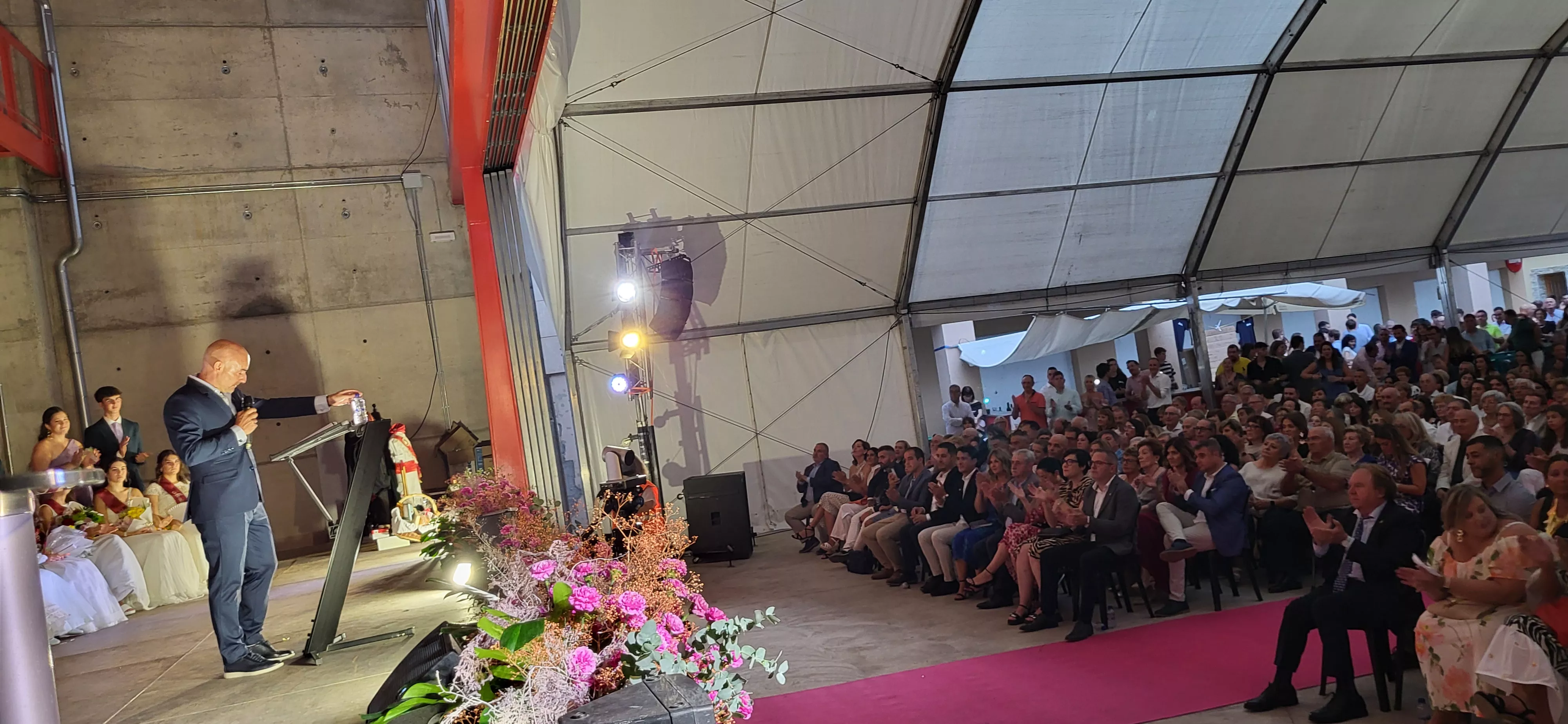 Presentación de las mairalesas y quintos y quintas de Almudévar 2024. Foto Mercedes Manterola