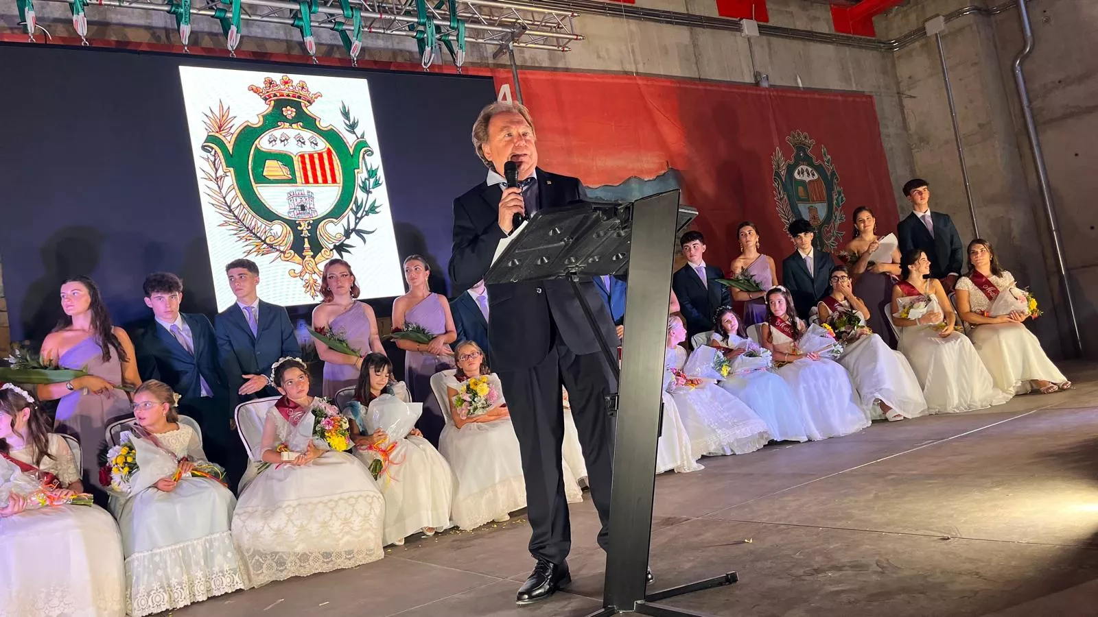 Presentación de las mairalesas y quintos y quintas de Almudévar 2024. Foto Mercedes Manterola