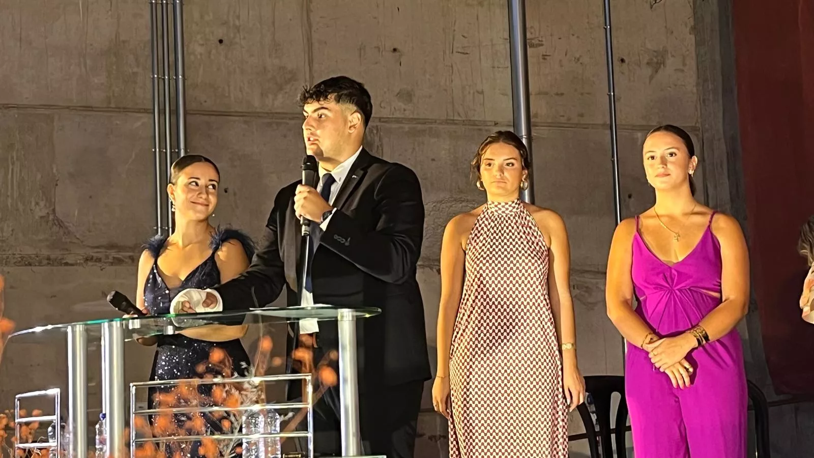 Presentación de las mairalesas y quintos y quintas de Almudévar 2024. Foto Mercedes Manterola