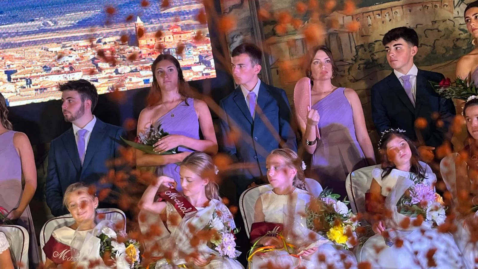 Presentación de las mairalesas y quintos y quintas de Almudévar 2024. Foto Mercedes Manterola