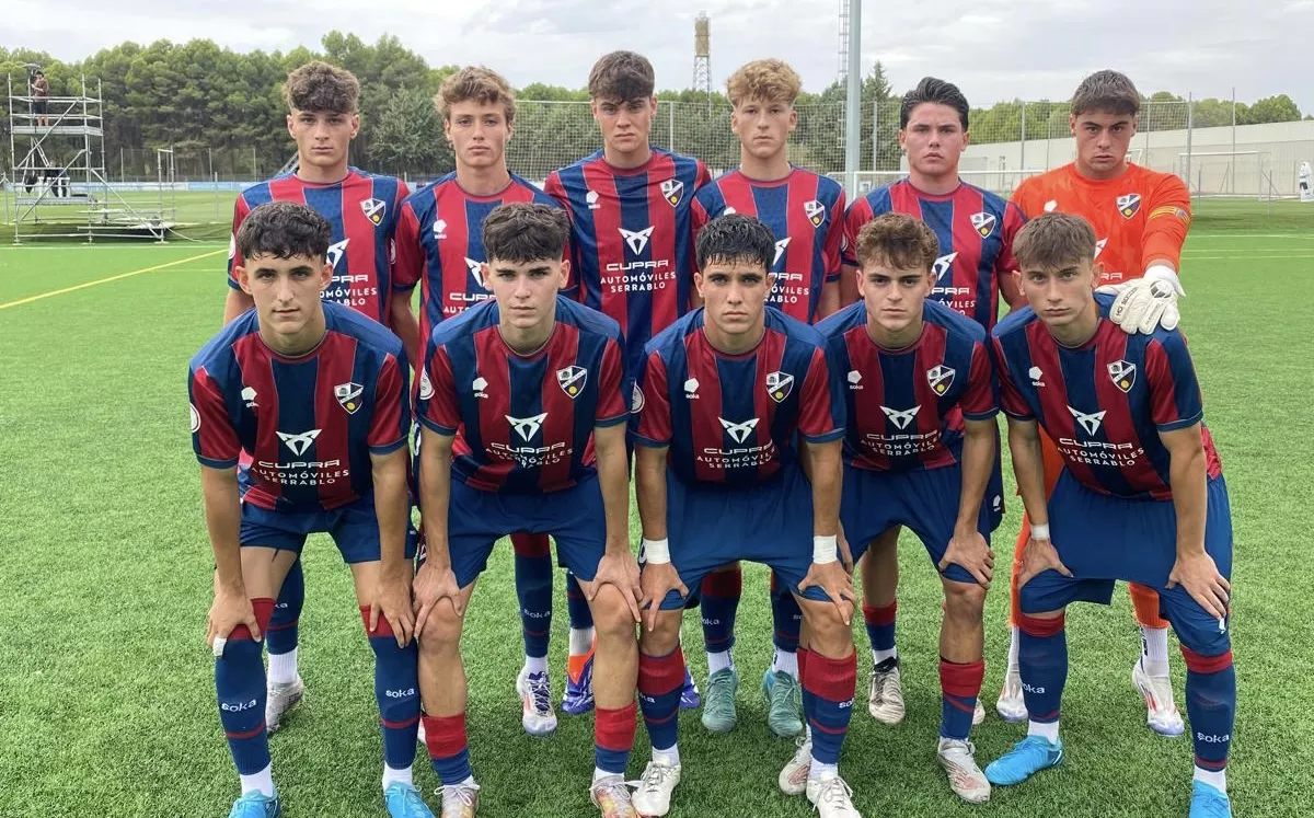 El Huesca no puede con el Barça en el debut (0-2)