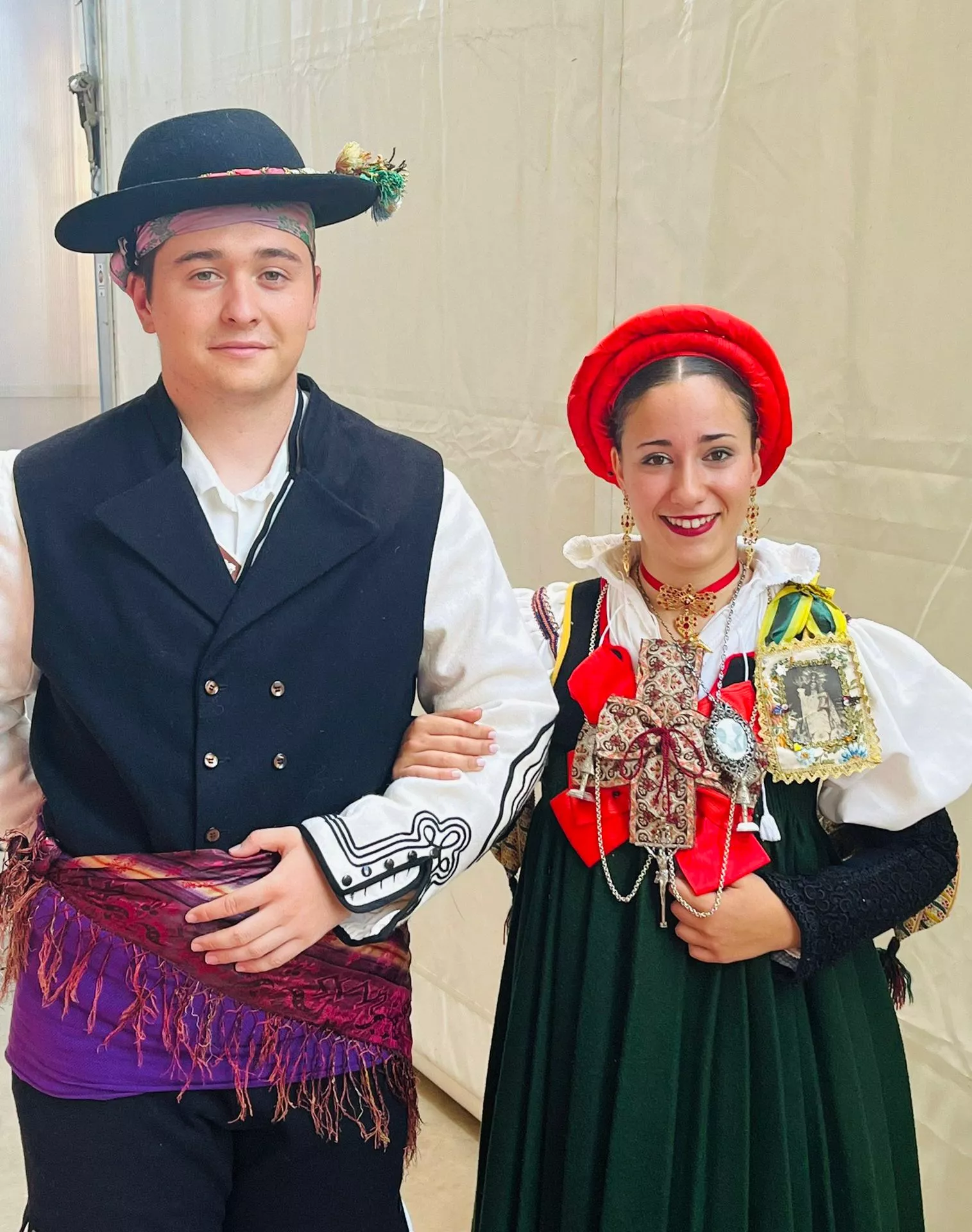 Actuación de Estirpe de Aragonia en las prefiestas de Almudévar. Foto Ruth Pueyo