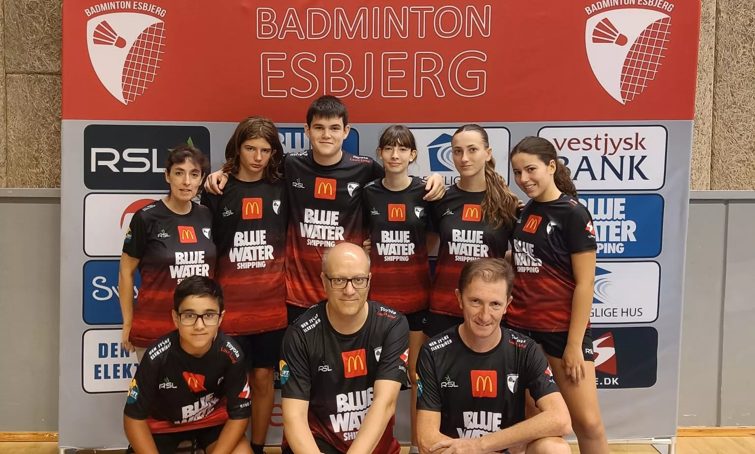 Jugadores y técnicos de VV Osca y CB Daroca en Esbjerg Dinamarca. Jugadores y técnicos de VV Osca y CB Daroca en Esbjerg Dinamarca.