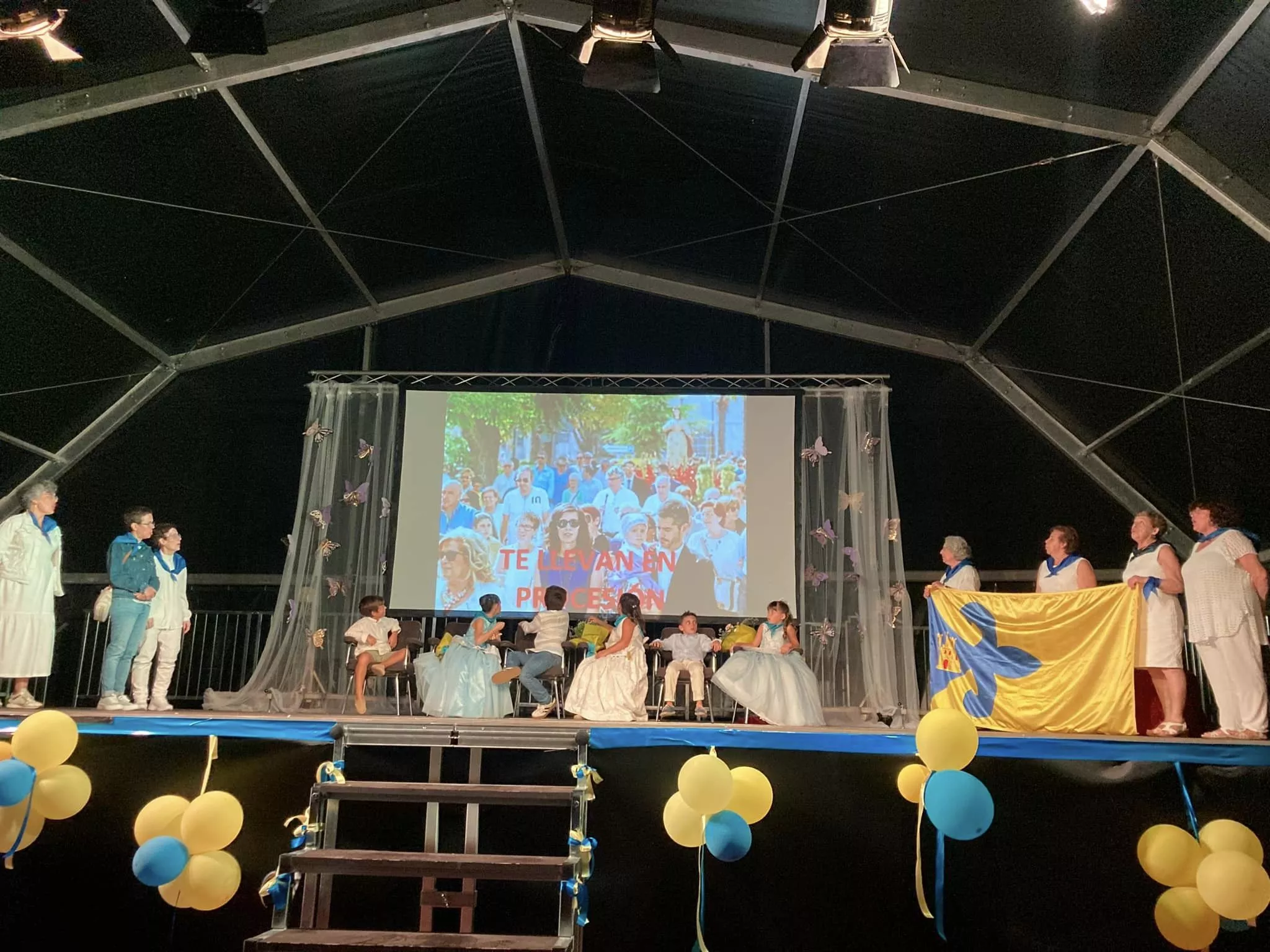 Presentación de Reinas Infantiles de Ayerbe