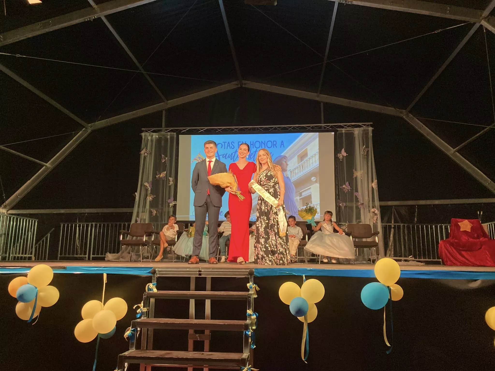 Presentación de Reinas Infantiles de Ayerbe