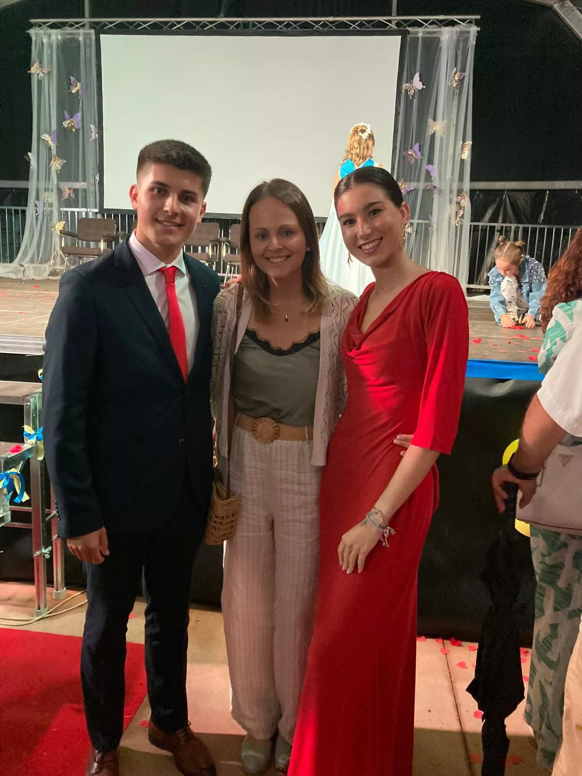 Presentación de Reinas Infantiles de Ayerbe