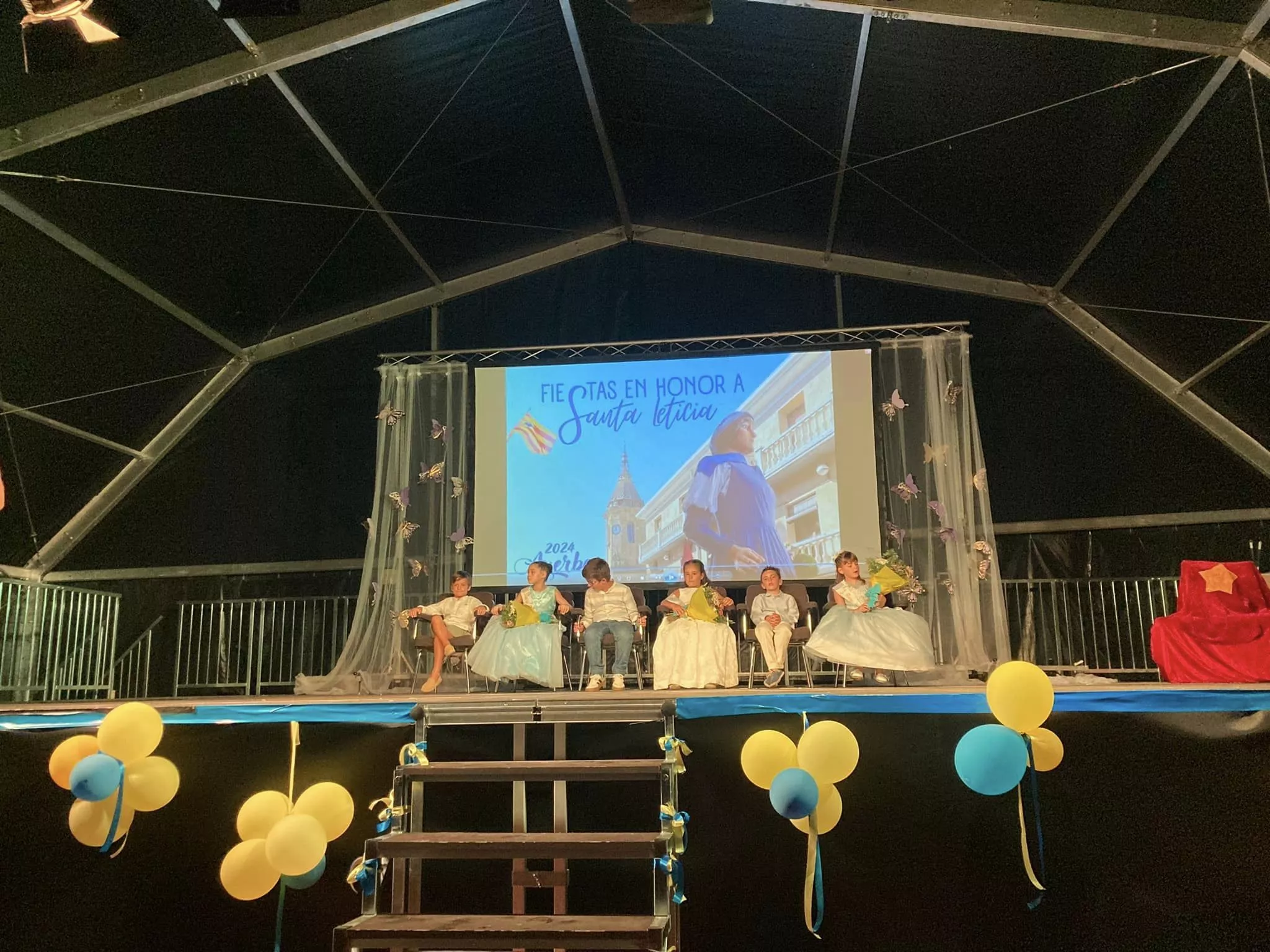 Presentación de Reinas Infantiles de Ayerbe 