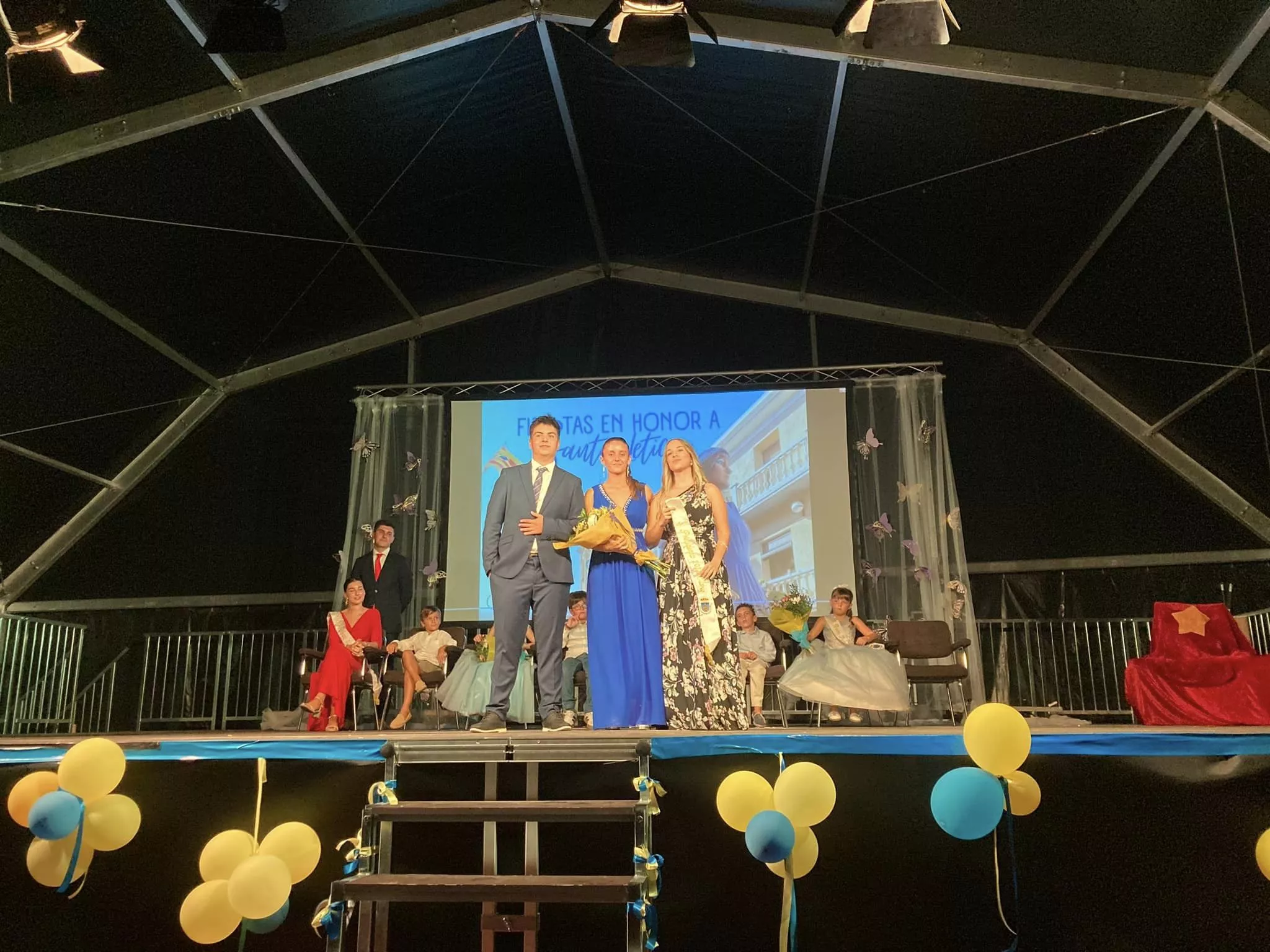 Presentación de Reinas Infantiles de Ayerbe 