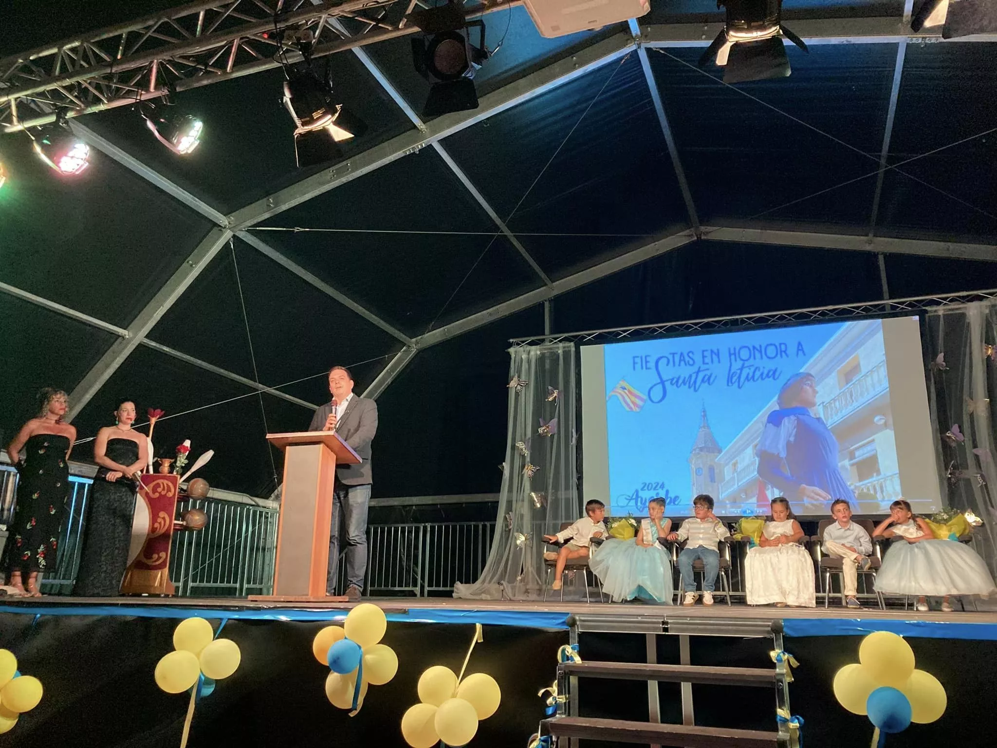 Alberto Jiménez Schuhmacher, leyendo el pregón.