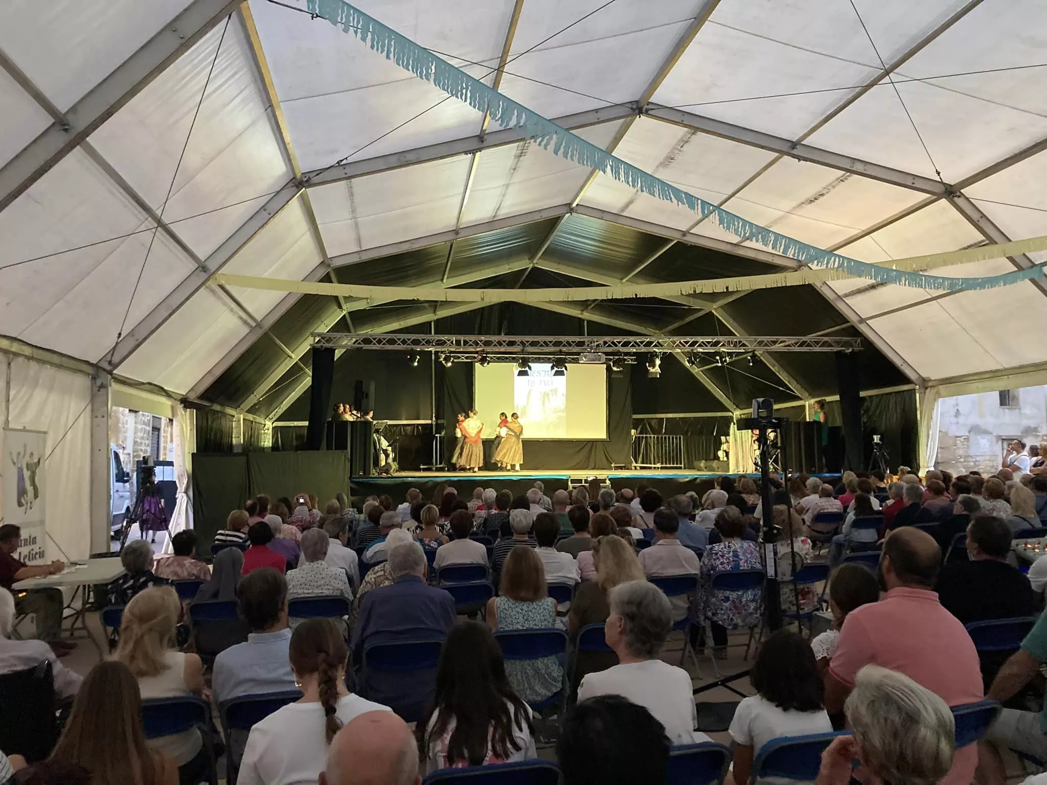 Presentación de Reinas Infantiles de Ayerbe 