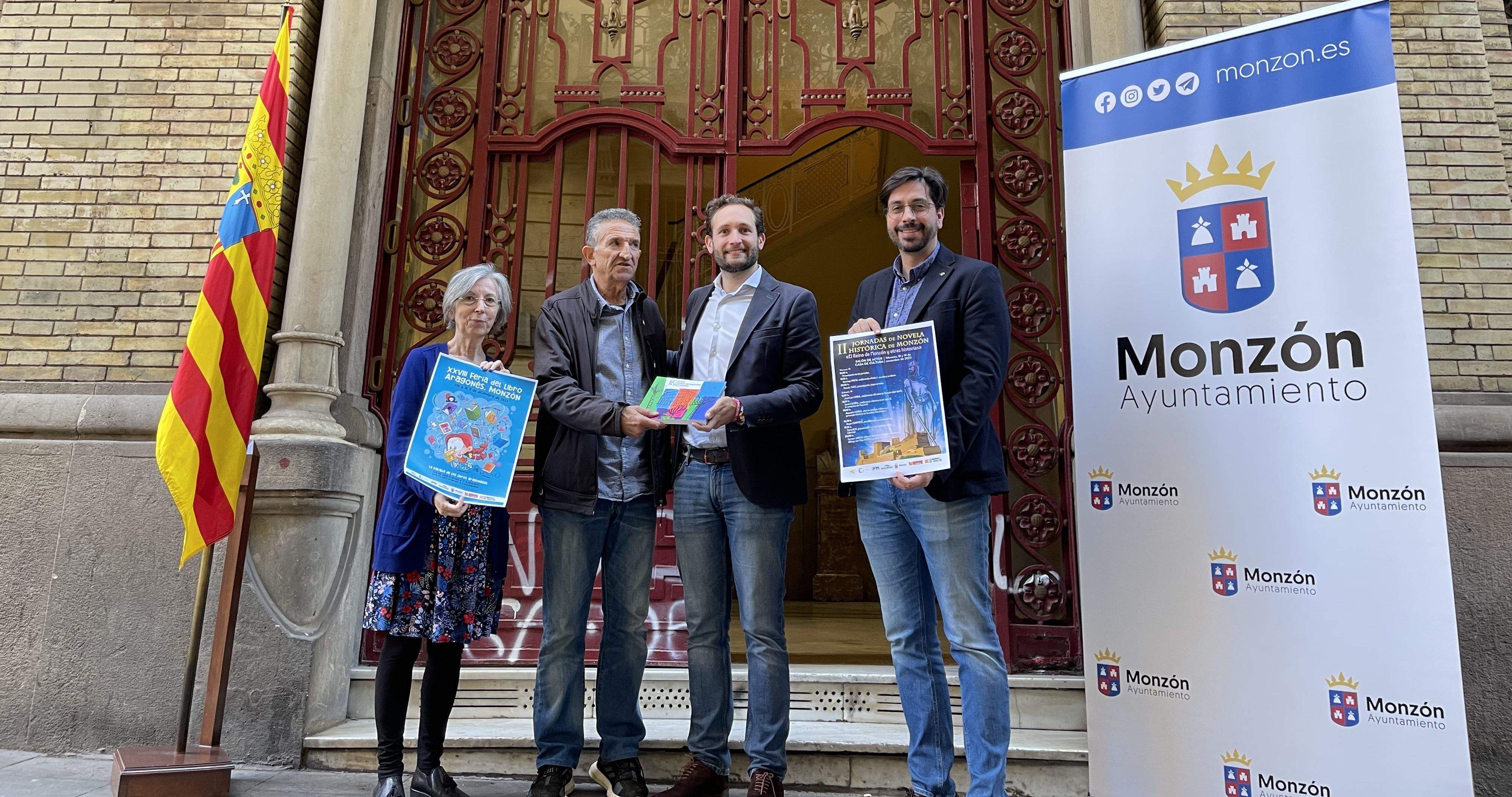 Marta Conesa, Jesús Félez, Isaac Claver y Miguel Hernández en el Centro Aragonés de Barcelona