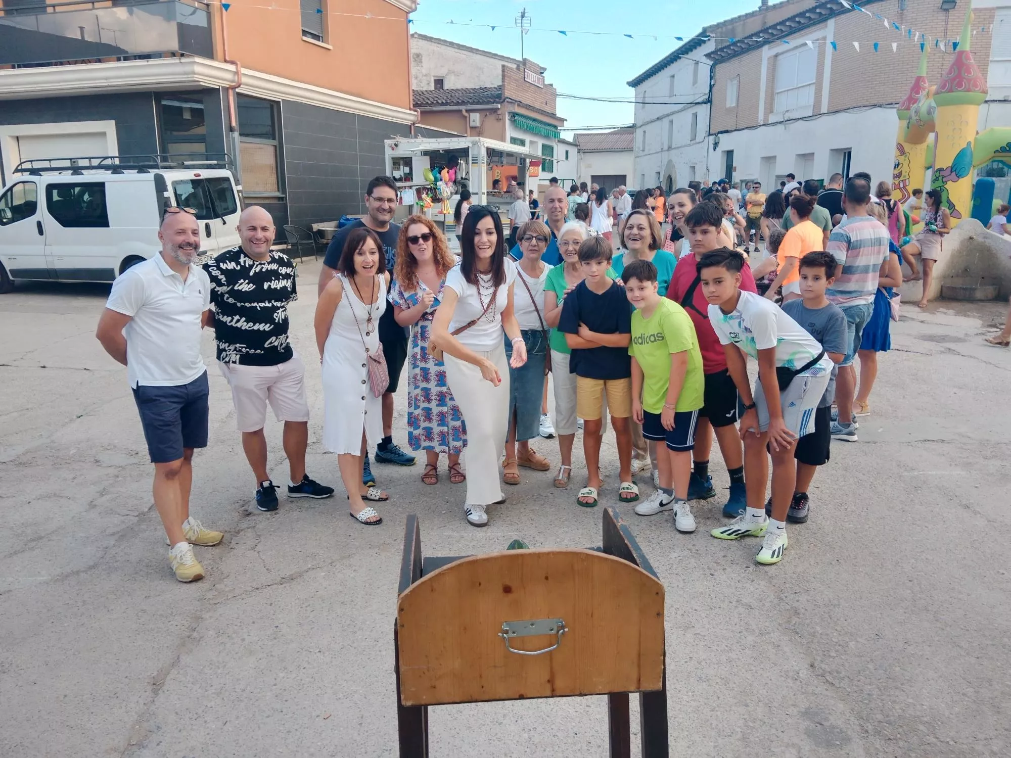 Juegos tradicionales en Fañanas, rana.