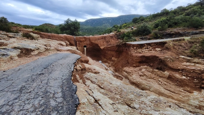 Imagen de la carretera afectada entre Bastarás y Yaso. Imagen de la carretera afectada entre Bastarás y Yaso.