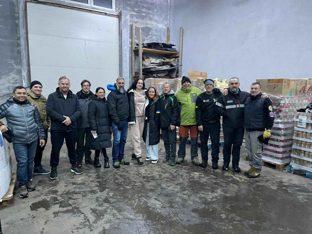 Expedición de Pirineos Ucrania, listos para la gran misión que relata el cura Jesús Escalona Expedición de Pirineos Ucrania, listos para la gran misión que relata el cura Jesús Escalona