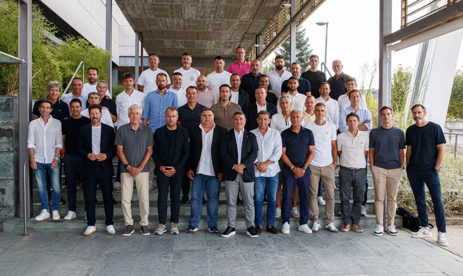 Antonio Hidalgo, a la derecha, junto al resto de entrenadores españoles que acudieron a la reunión.