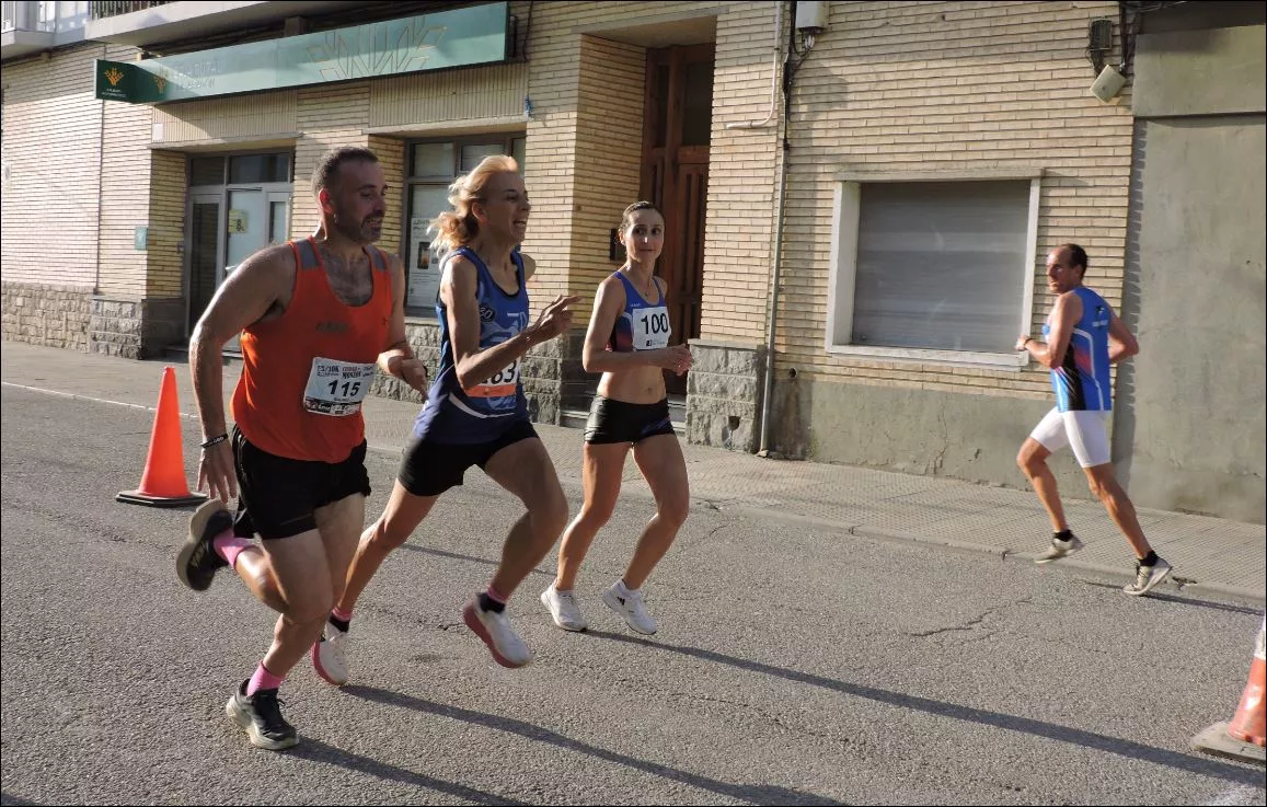Los alcañizanos Eva y Marc observan la prima de Nestor Galindo y Laura Rosell