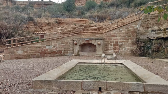 Fuente de los Recuerdos de Fraella. Fuente de los Recuerdos de Fraella.