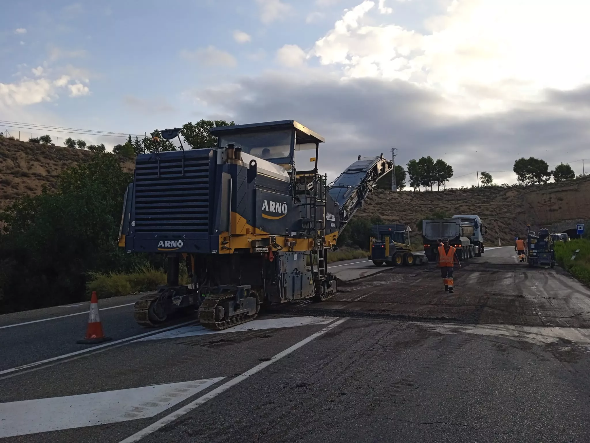 Obras en el túnel de la rotonda en Fraga Obras en el túnel de la rotonda en Fraga