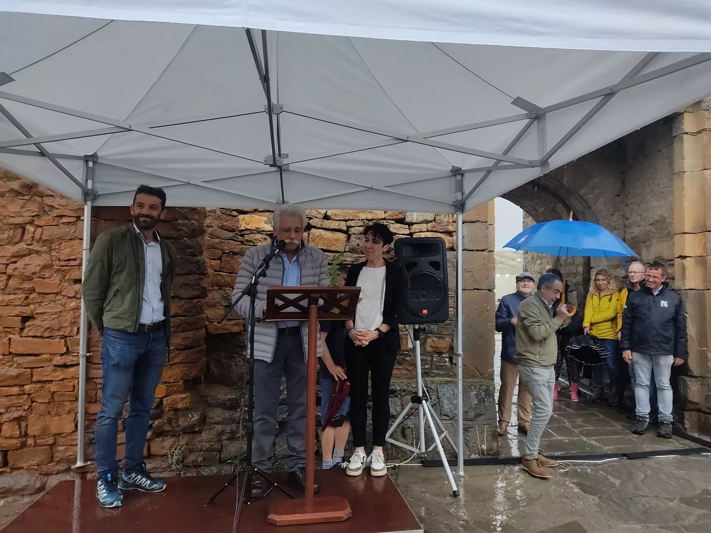 Palabras de agradecimiento de José Manuel Broto durante la inauguración