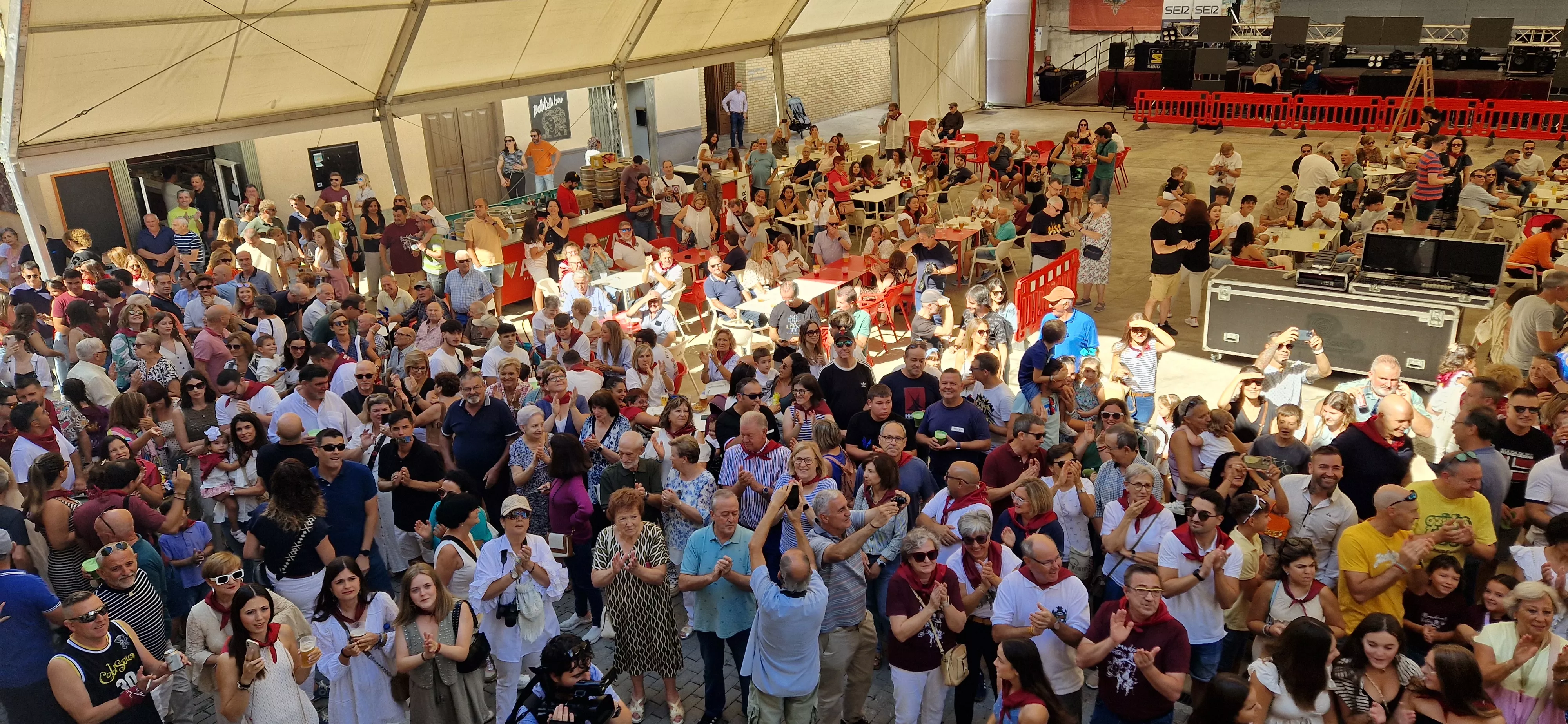 Cabalgata de fiestas de Almudévar 2024. Foto Myriam Martínez 