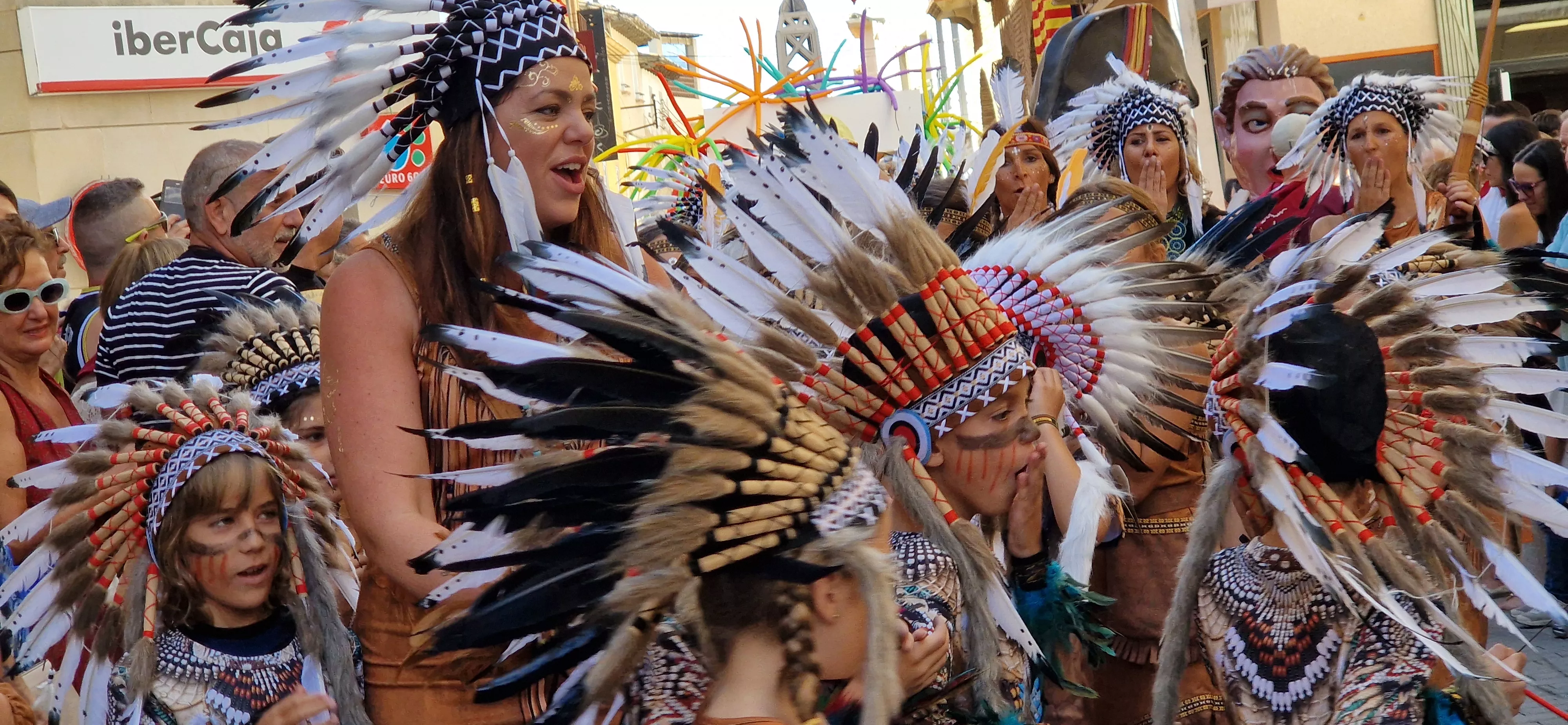 Cabalgata de fiestas de Almudévar 2024. Foto Myriam Martínez 