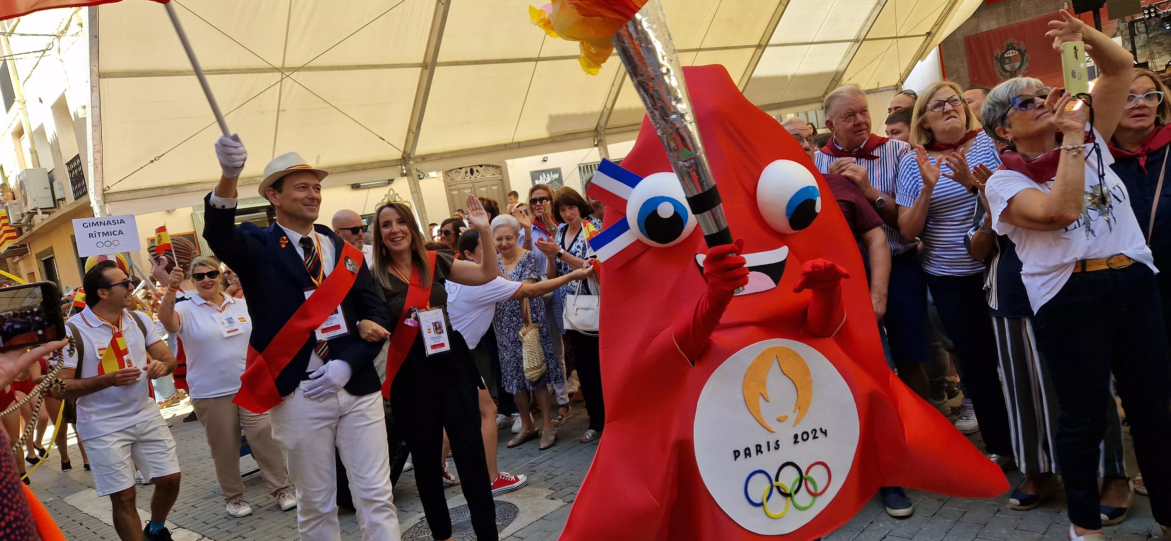 Cabalgata de fiestas de Almudévar 2024. Foto Myriam Martínez 
