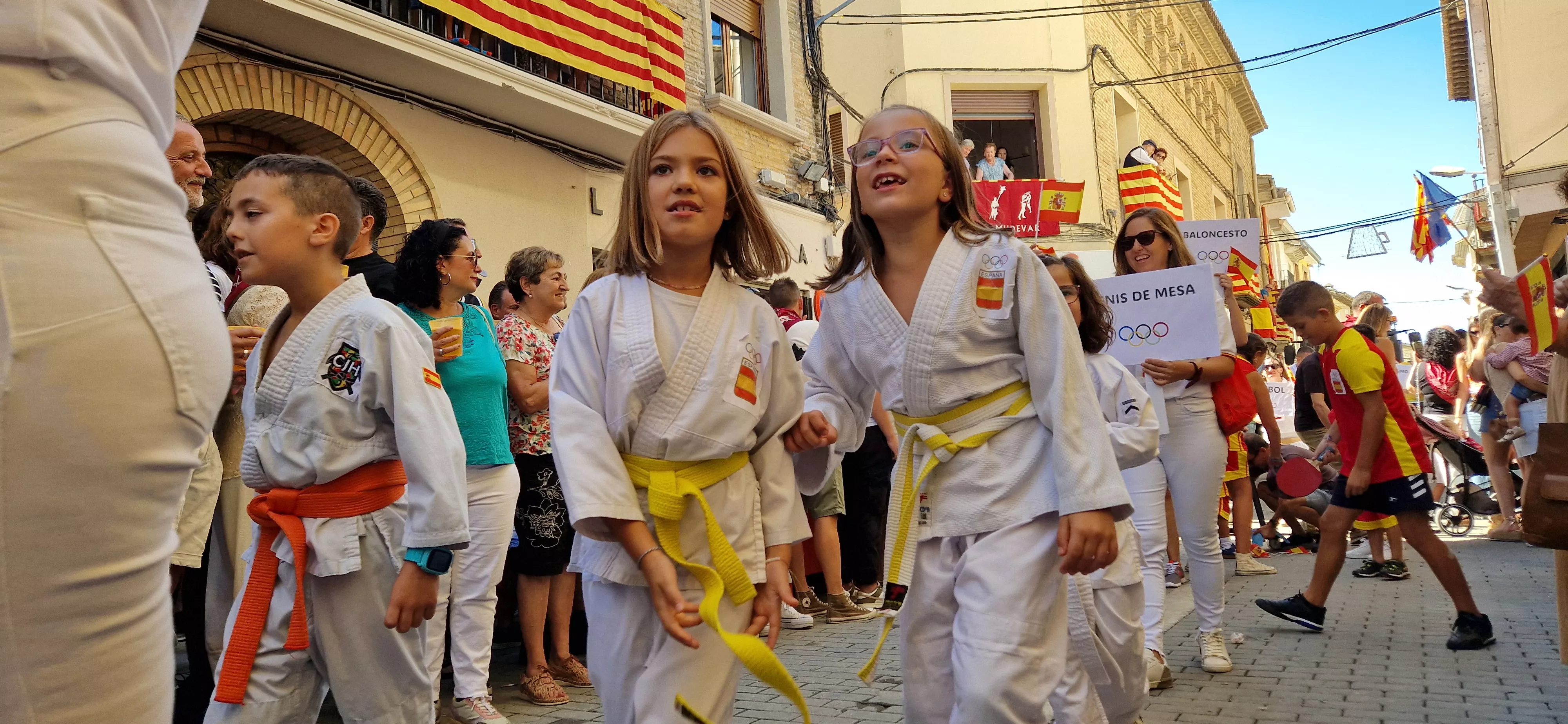 Cabalgata de fiestas de Almudévar 2024. Foto Myriam Martínez 