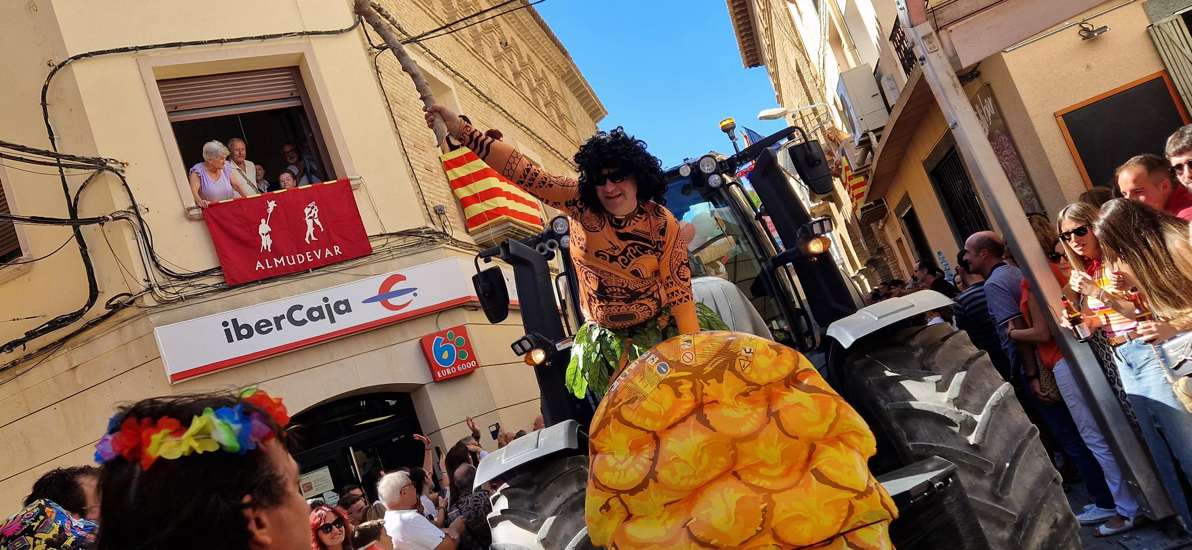 Cabalgata de fiestas de Almudévar 2024. Foto Myriam Martínez 