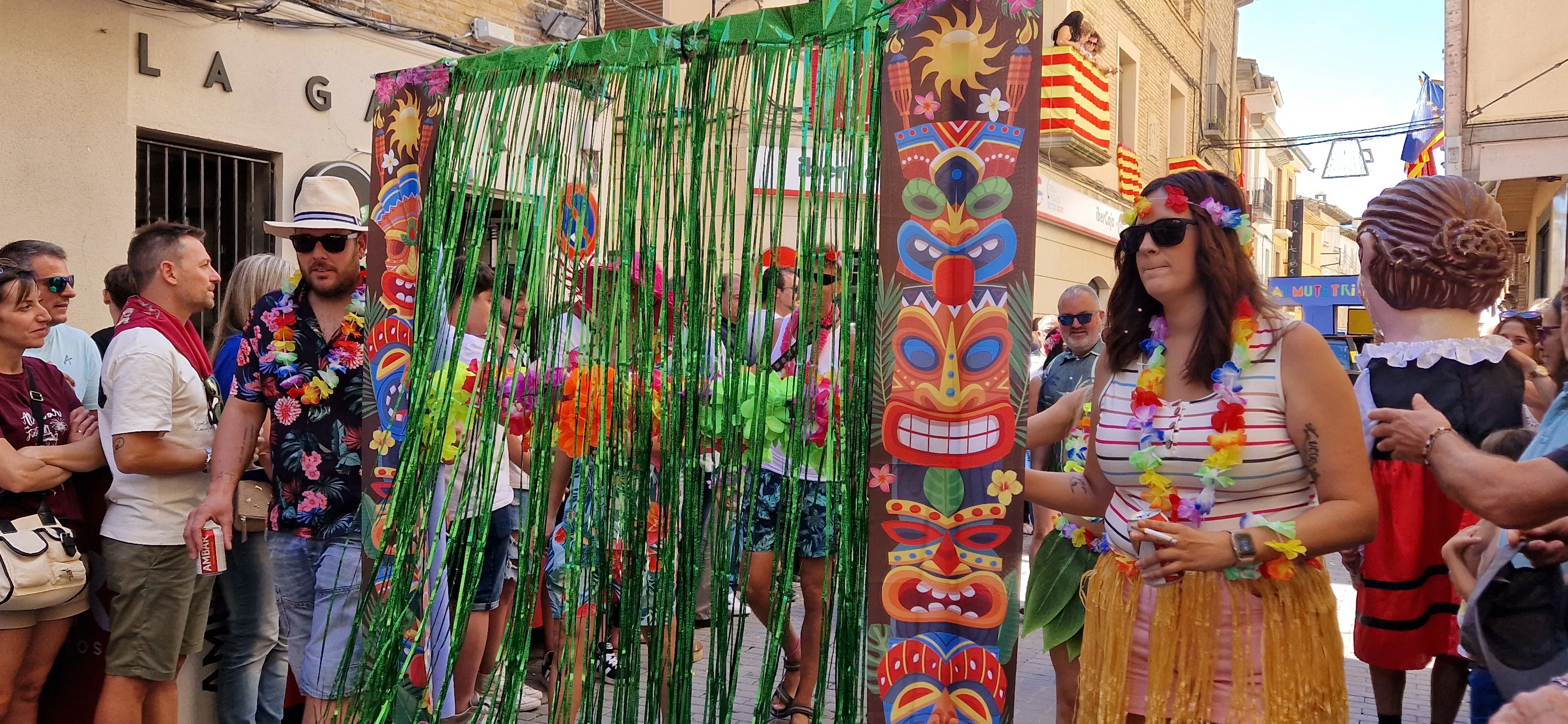 Cabalgata de fiestas de Almudévar 2024. Foto Myriam Martínez 