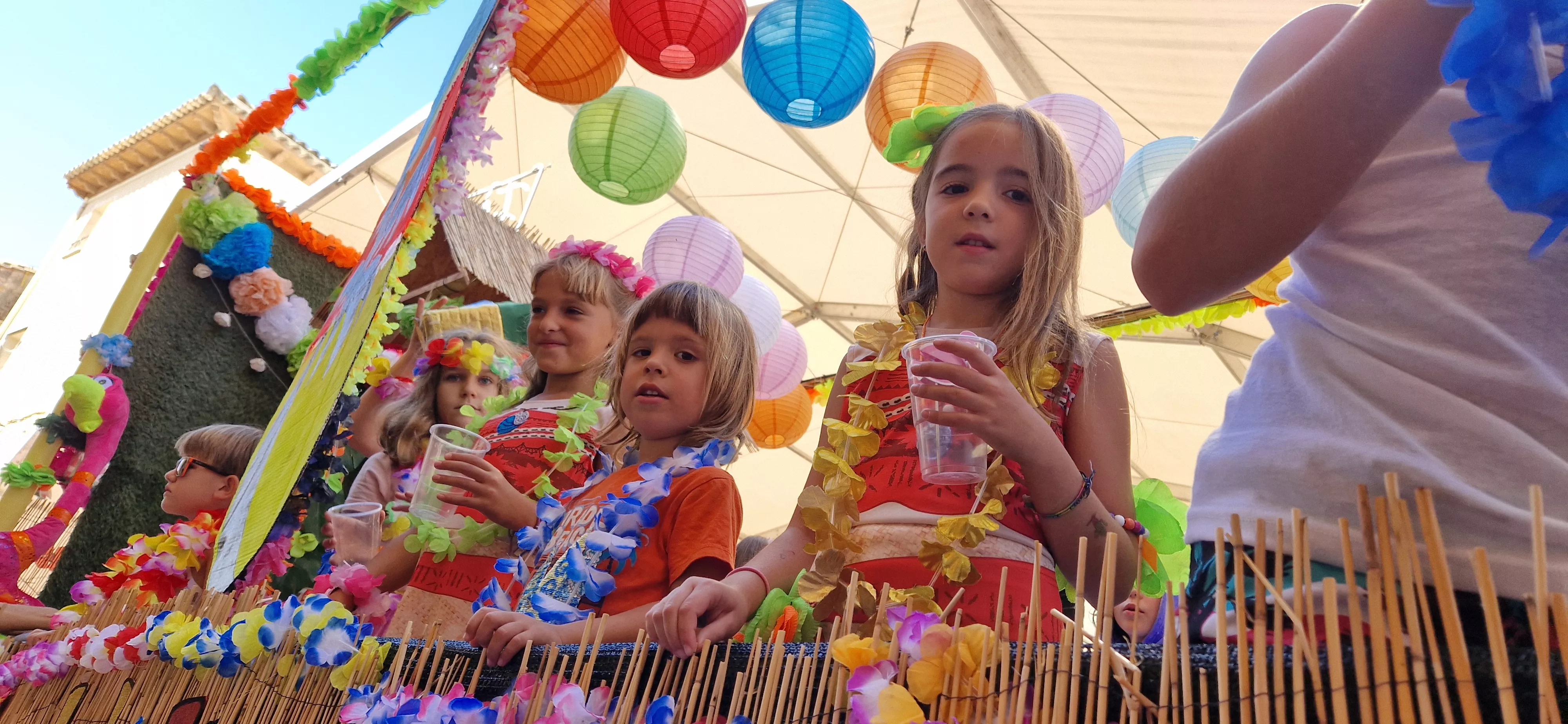 Cabalgata de fiestas de Almudévar 2024. Foto Myriam Martínez 