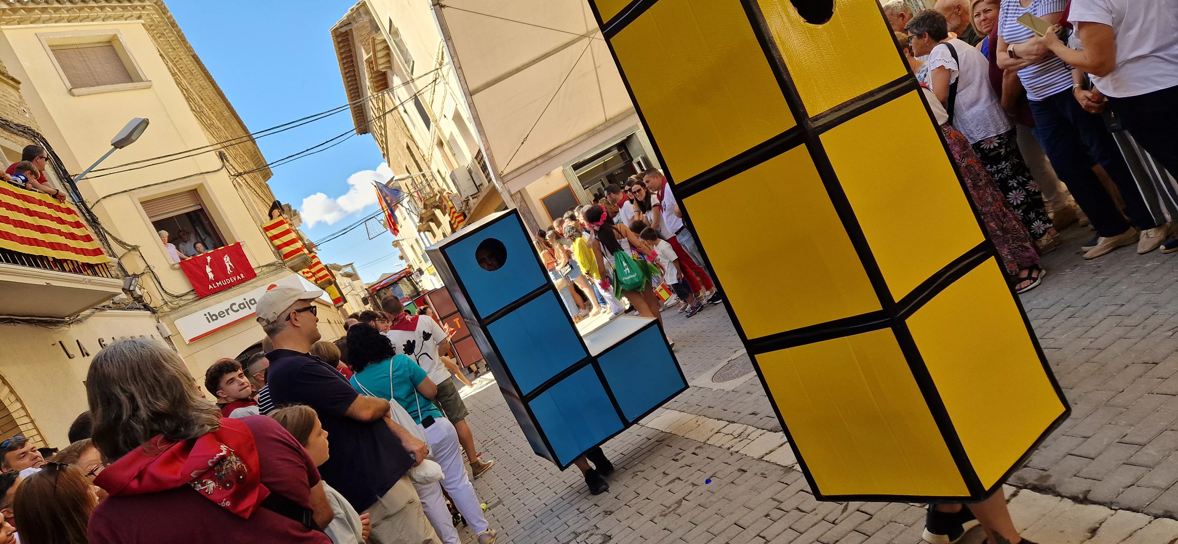 Cabalgata de fiestas de Almudévar 2024. Foto Myriam Martínez 