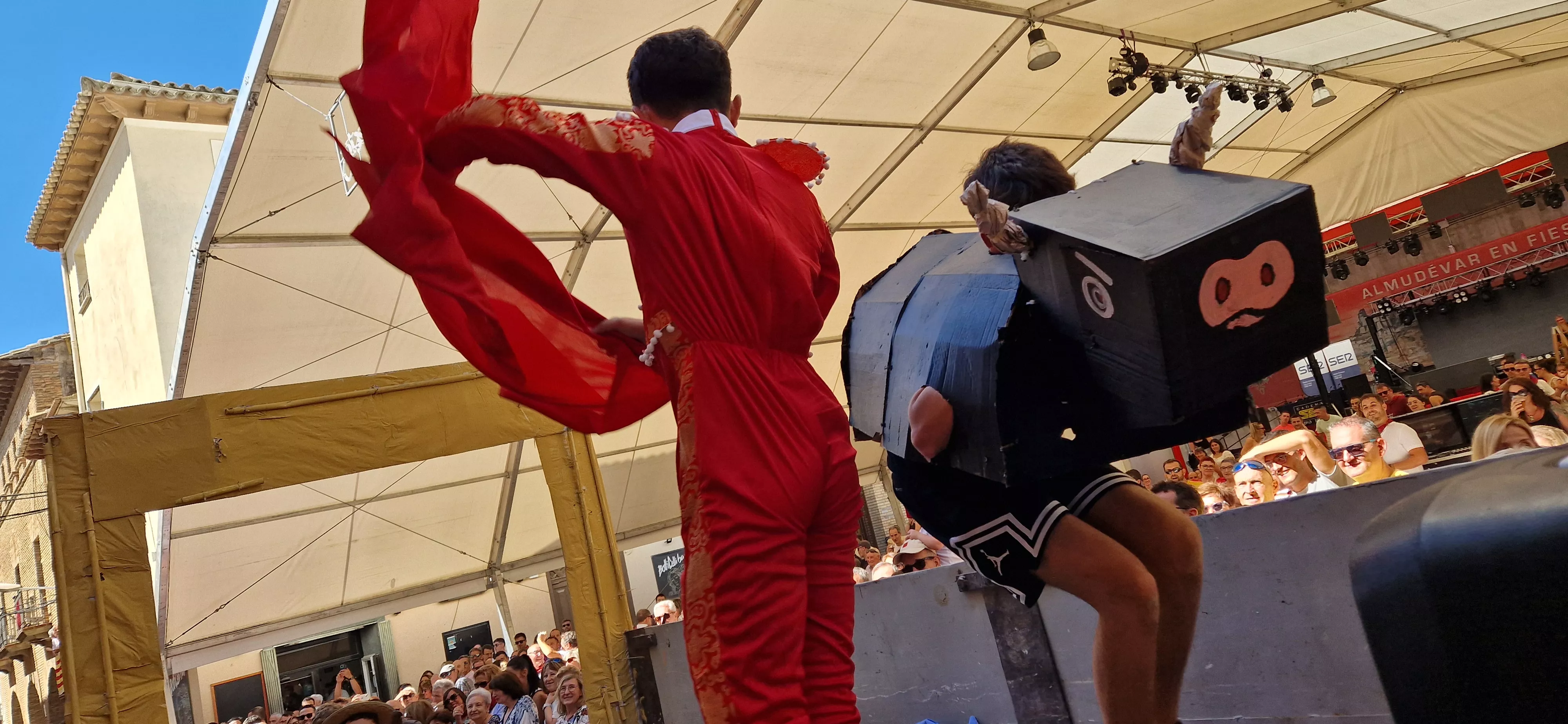 Cabalgata de fiestas de Almudévar 2024. Foto Myriam Martínez 