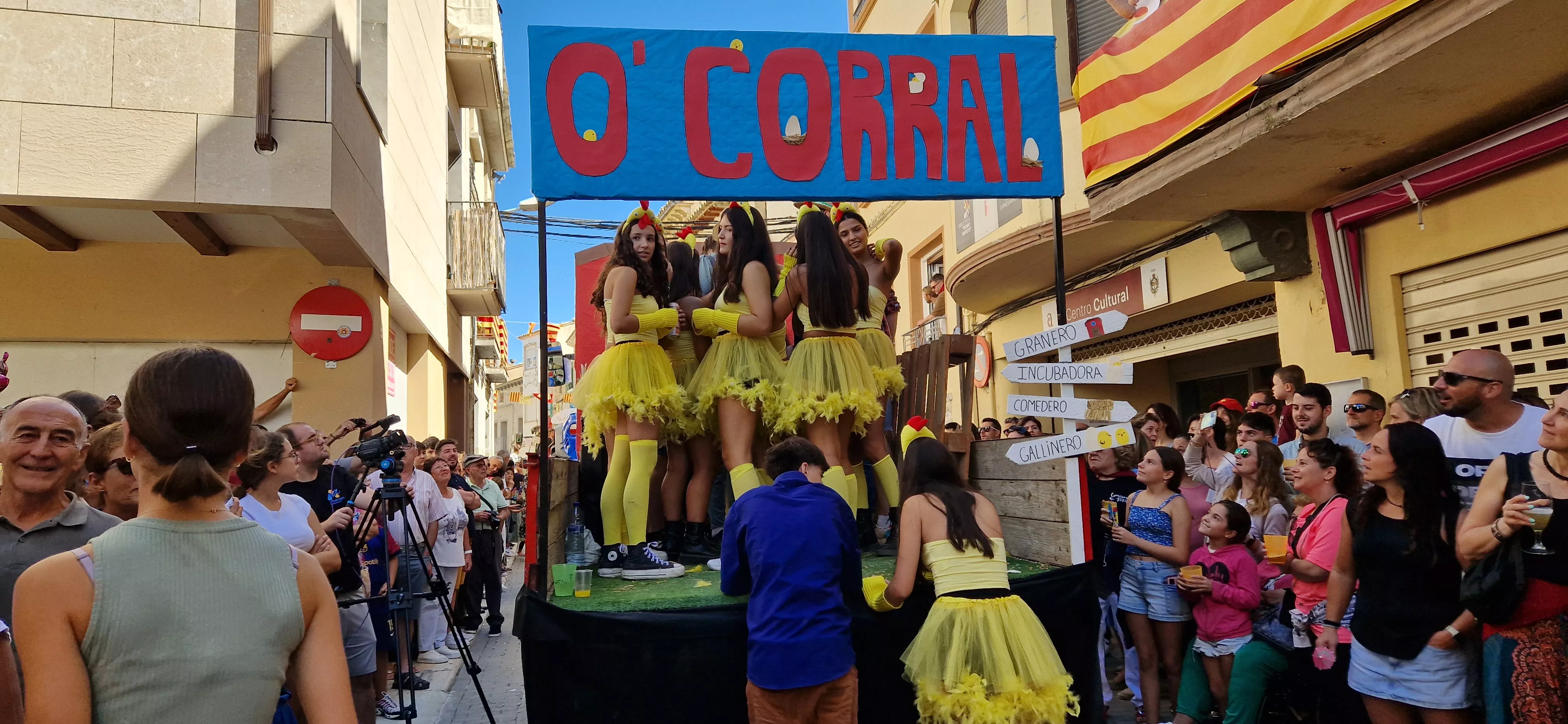 Cabalgata de fiestas de Almudévar 2024. Foto Myriam Martínez 