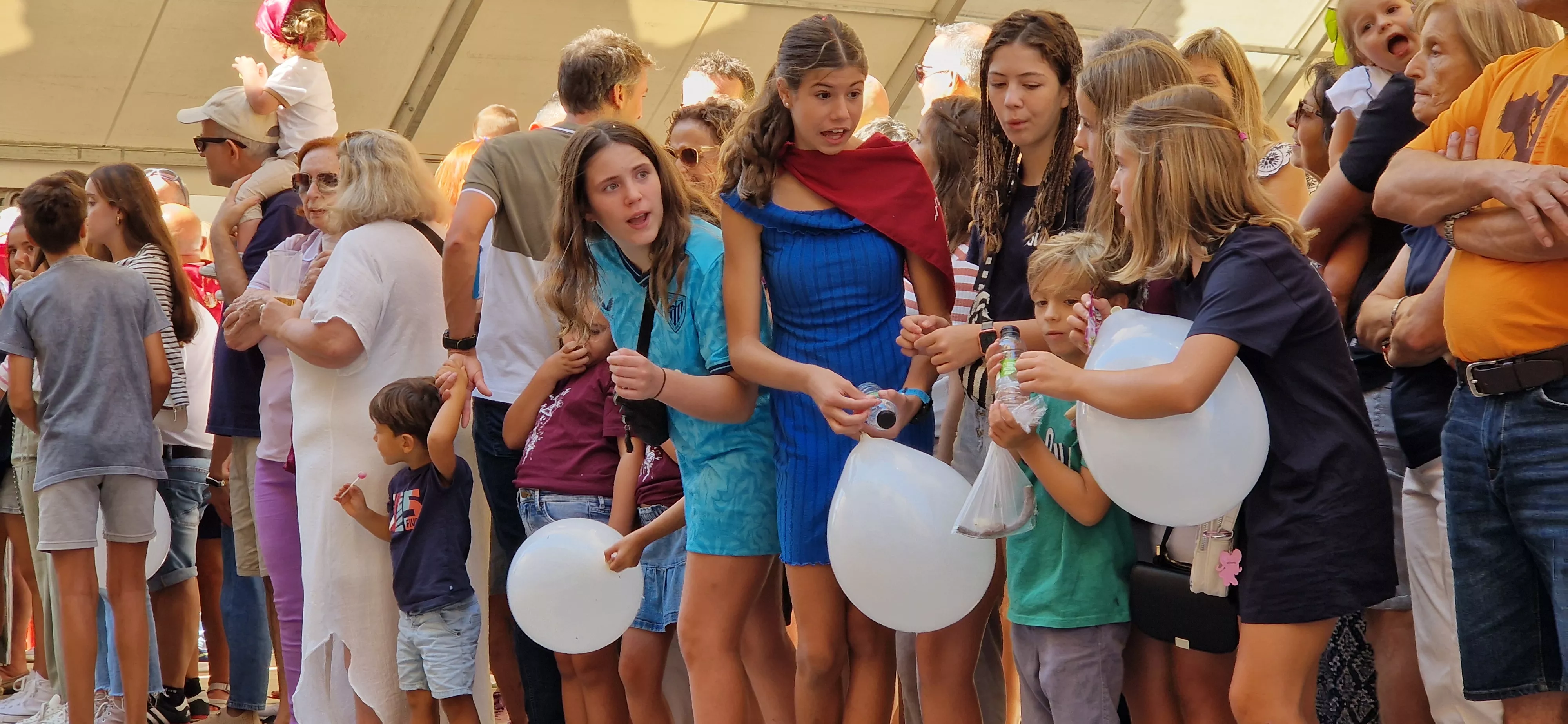 Cabalgata de fiestas de Almudévar 2024. Foto Myriam Martínez 