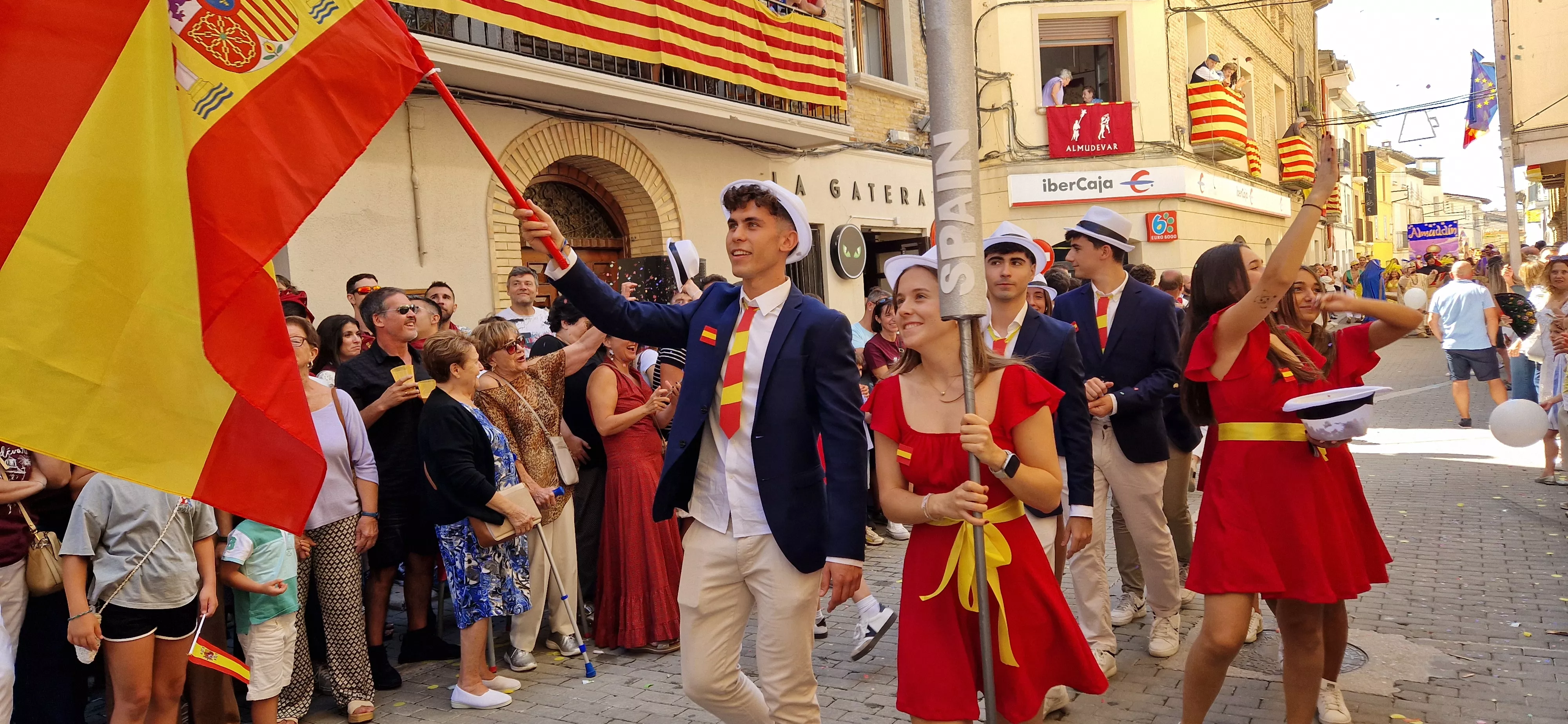 Cabalgata de fiestas de Almudévar 2024. Foto Myriam Martínez 