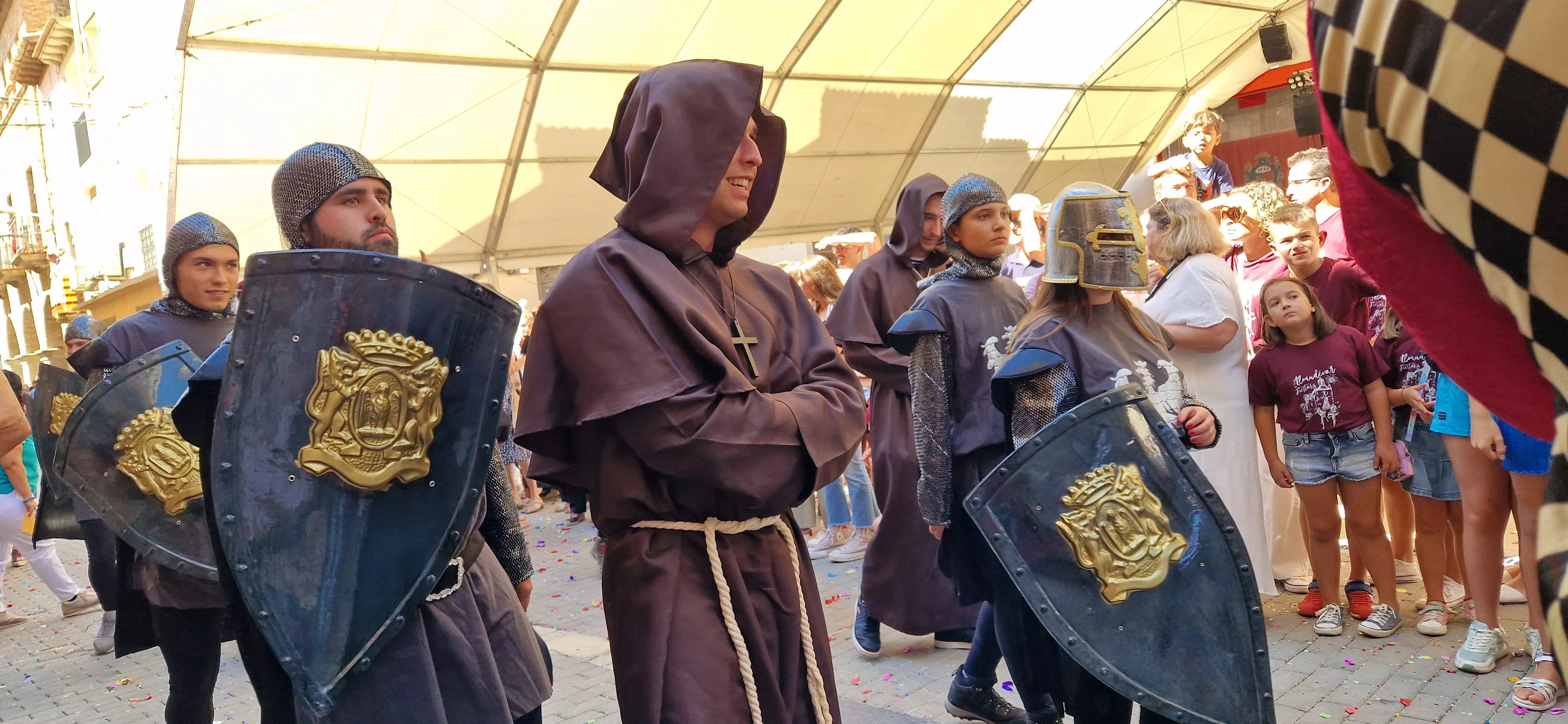 Cabalgata de fiestas de Almudévar 2024. Foto Myriam Martínez 