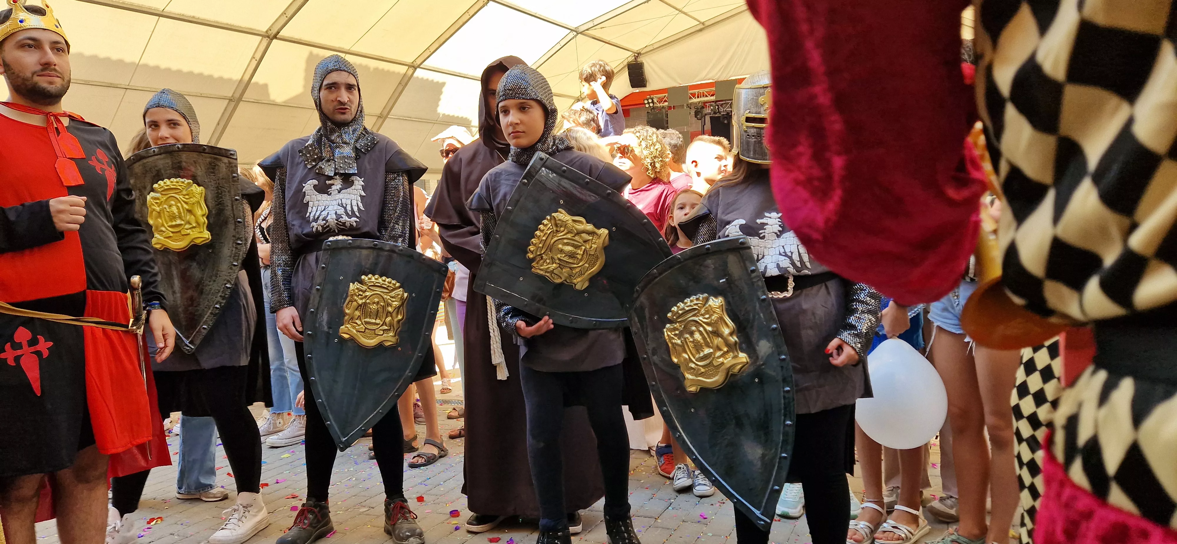 Cabalgata de fiestas de Almudévar 2024. Foto Myriam Martínez 