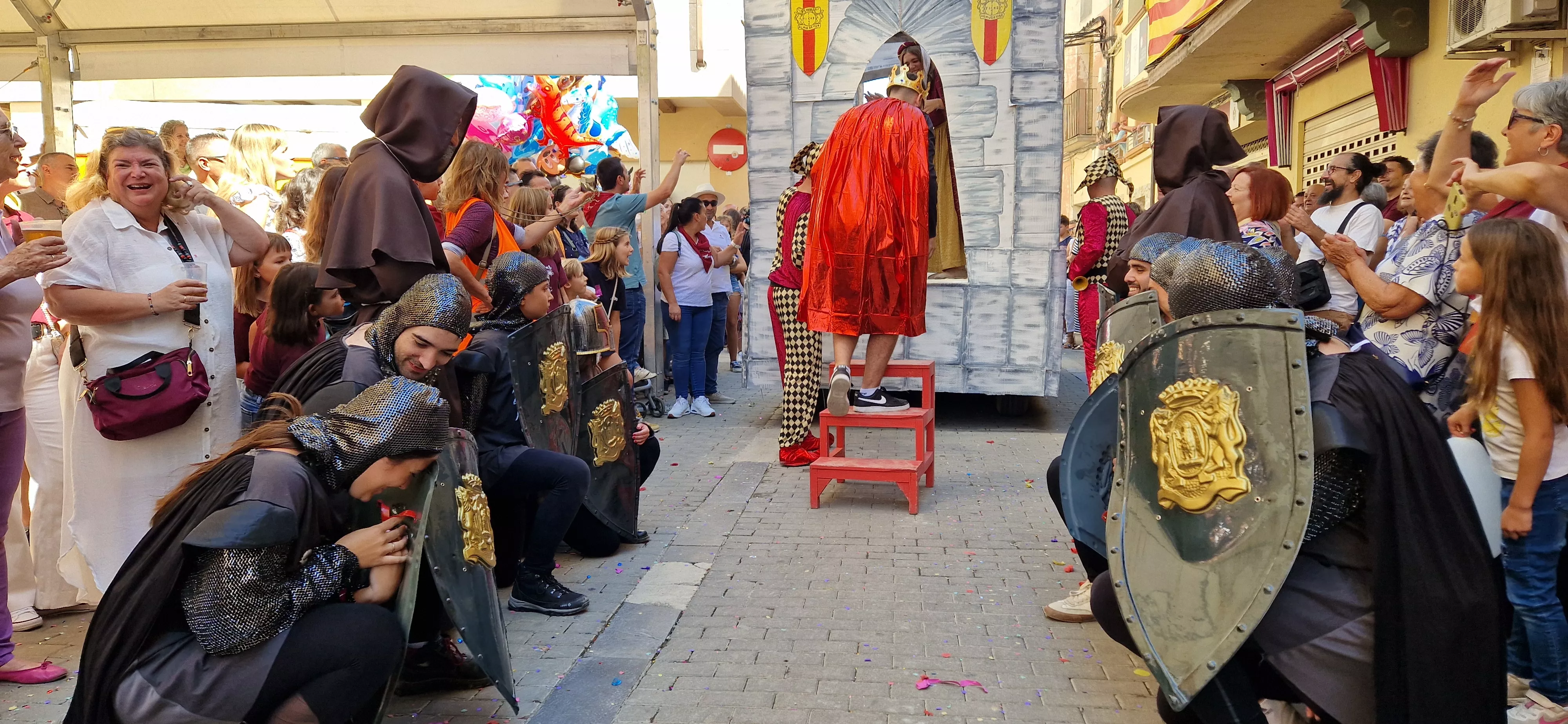 Cabalgata de fiestas de Almudévar 2024. Foto Myriam Martínez 