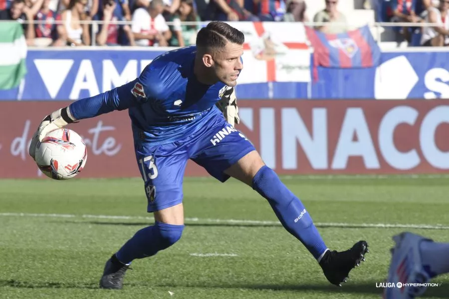 Dani Jiménez ha sido el mejor de los jugadores del Huesca