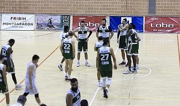 Foto de archivo. Derrota contundente de Lobe Huesca en el debut en Copa España (83-101)