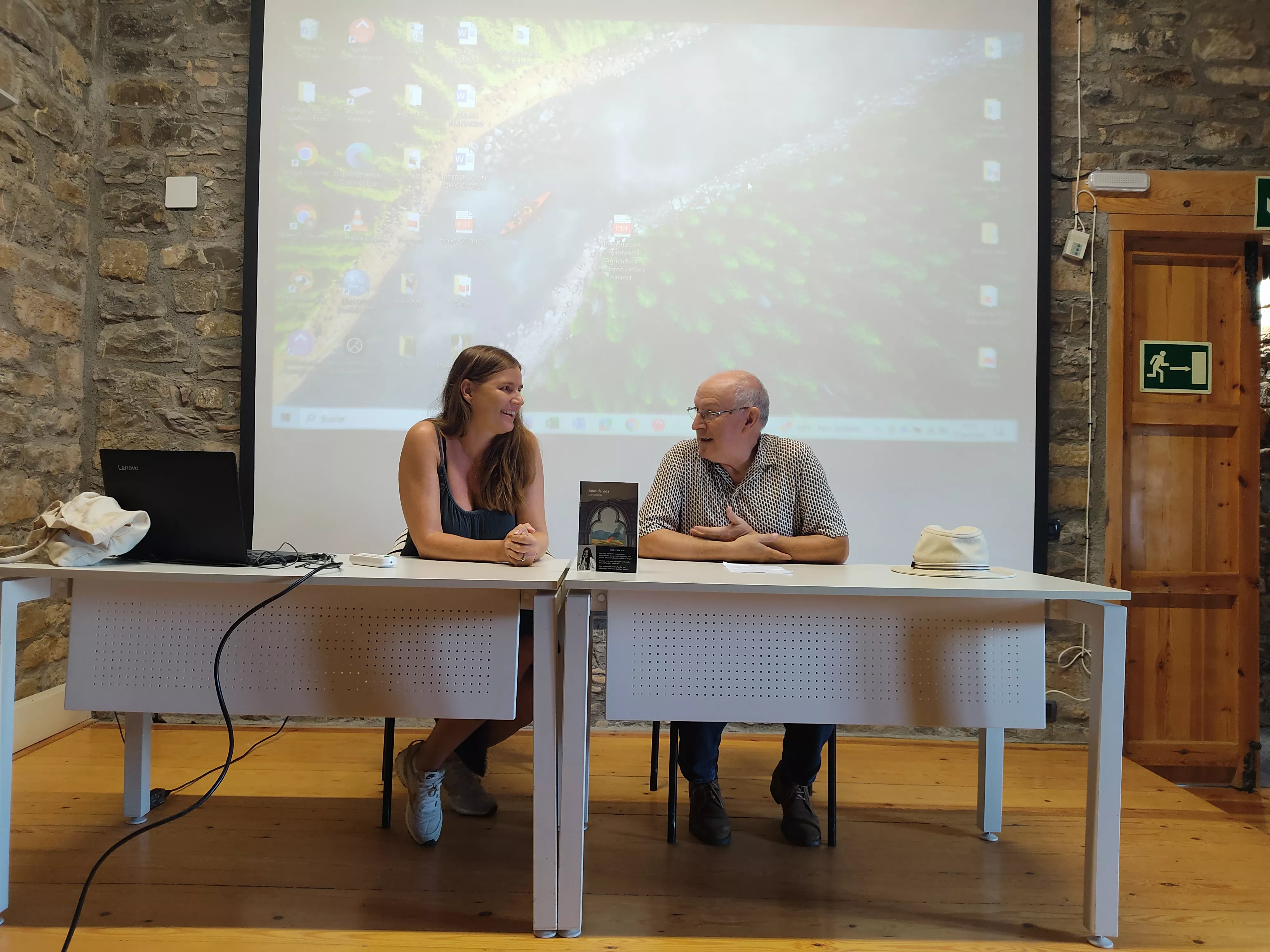 Presentación Años de Vida de Marta Borraz, acompañada de Severino Pallaruelo